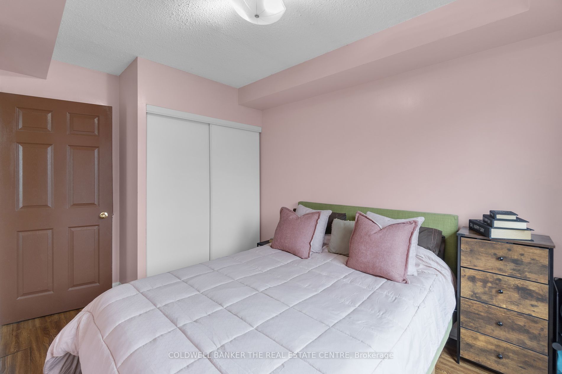 3047 Finch Avenue W, #2057