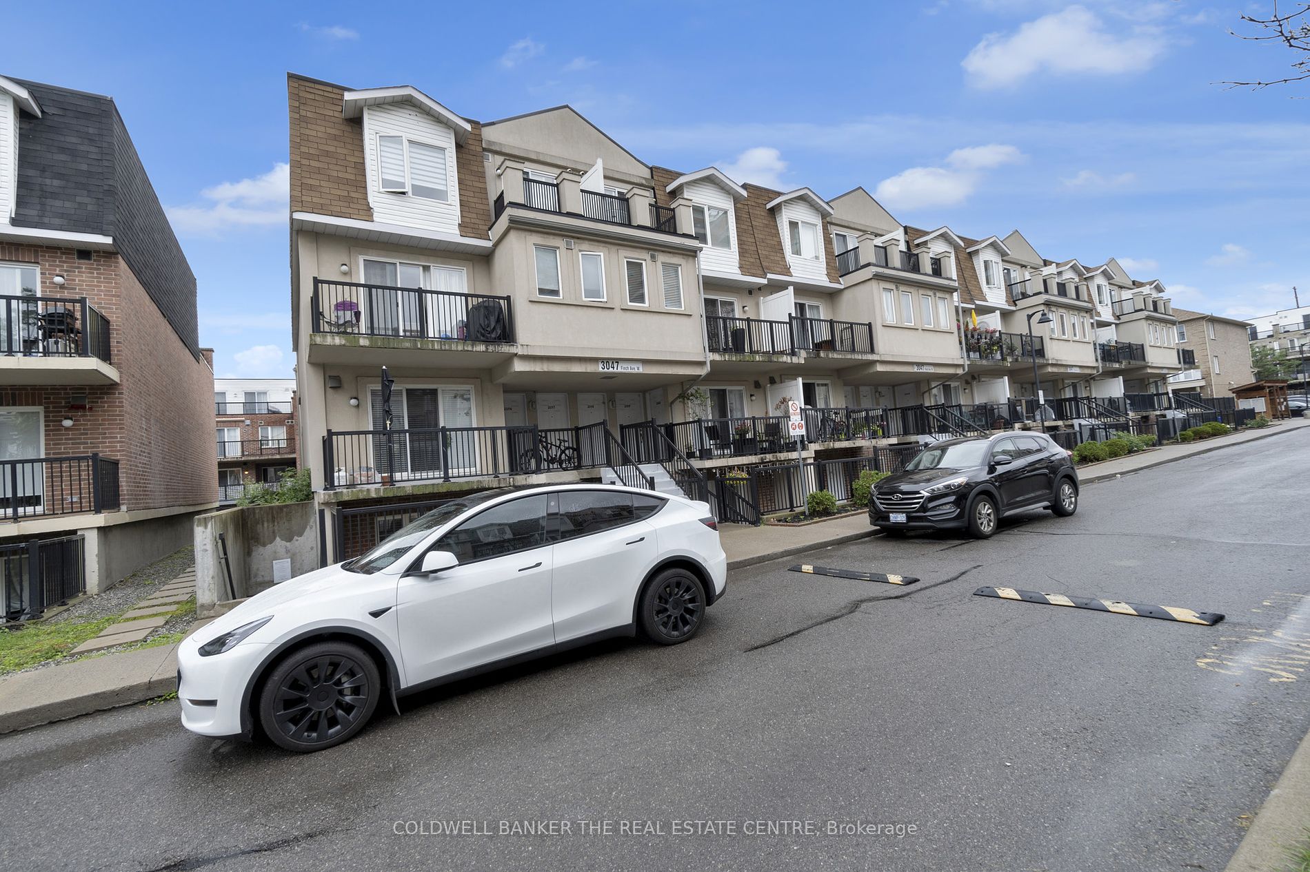 3047 Finch Avenue W, #2057
