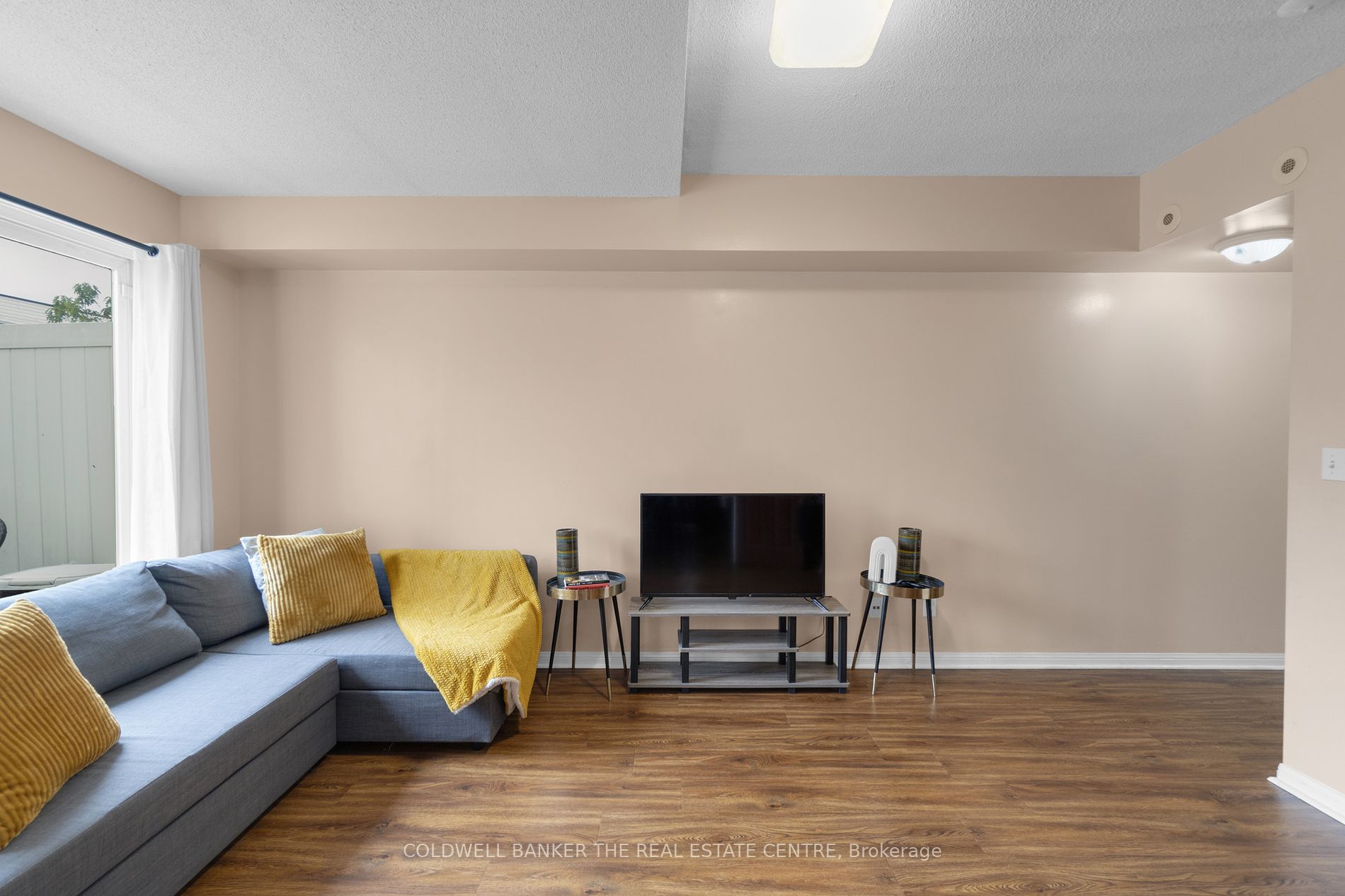 3047 Finch Avenue W, #2057