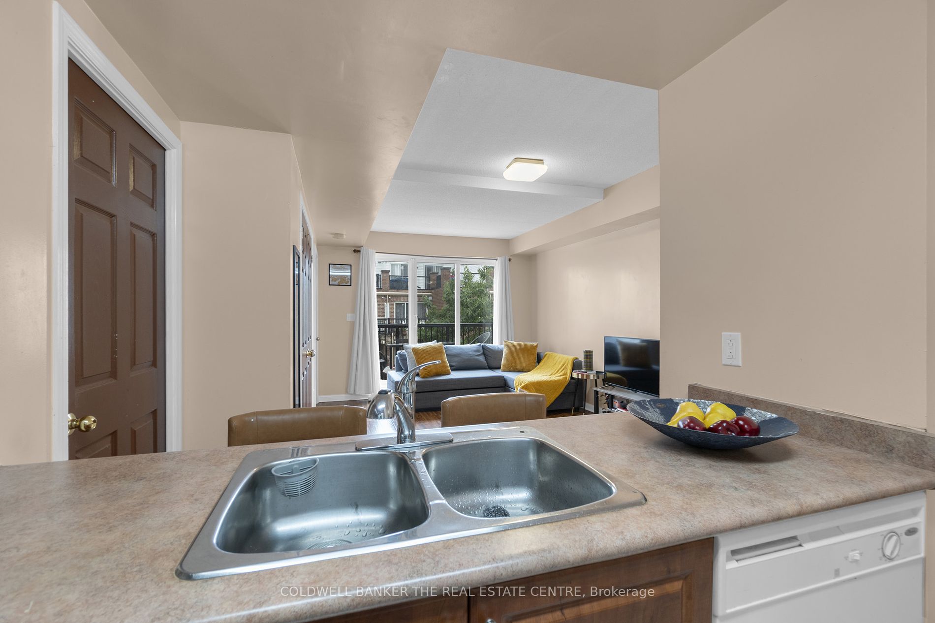 3047 Finch Avenue W, #2057