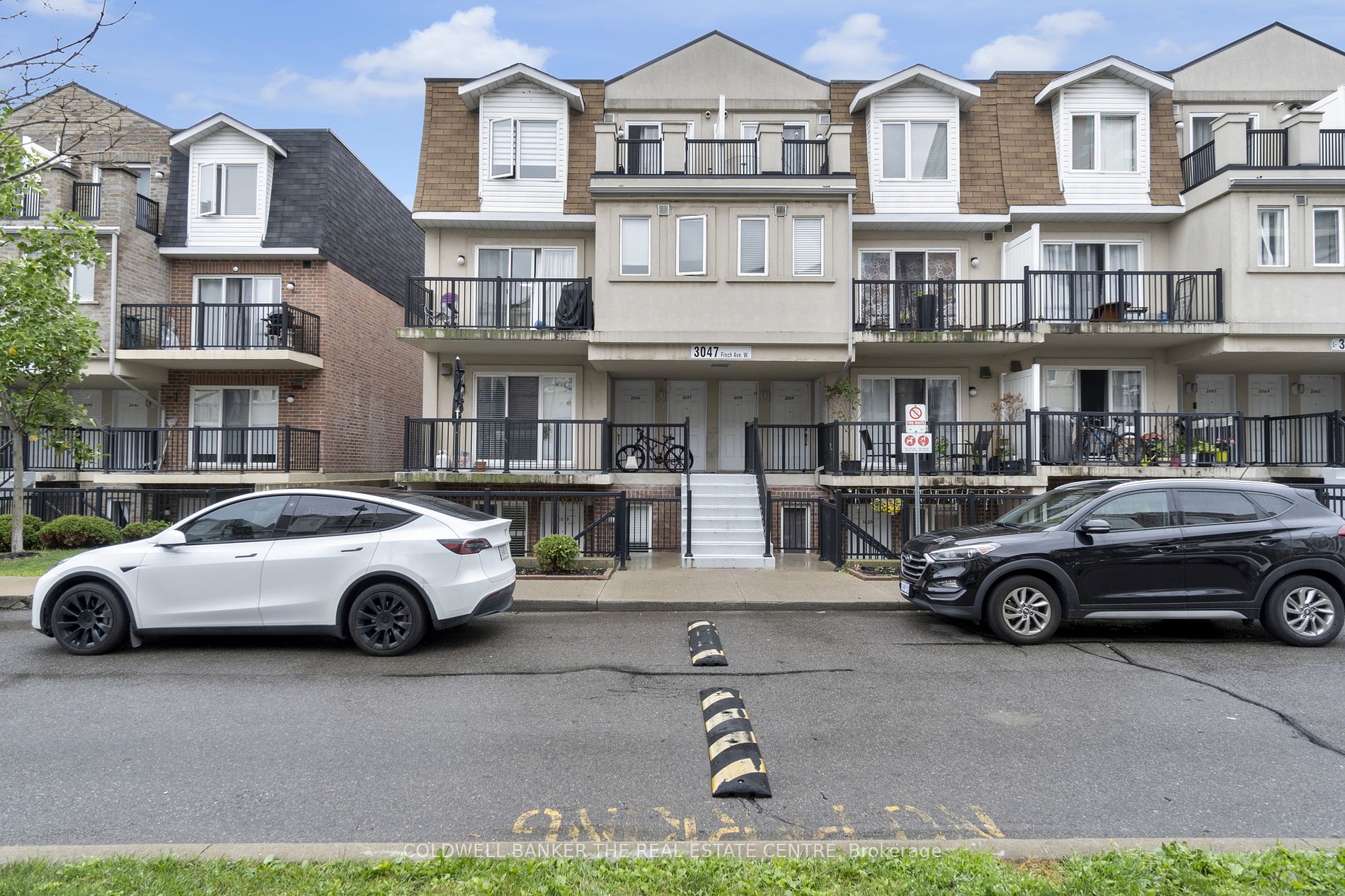 3047 Finch Avenue W, #2057