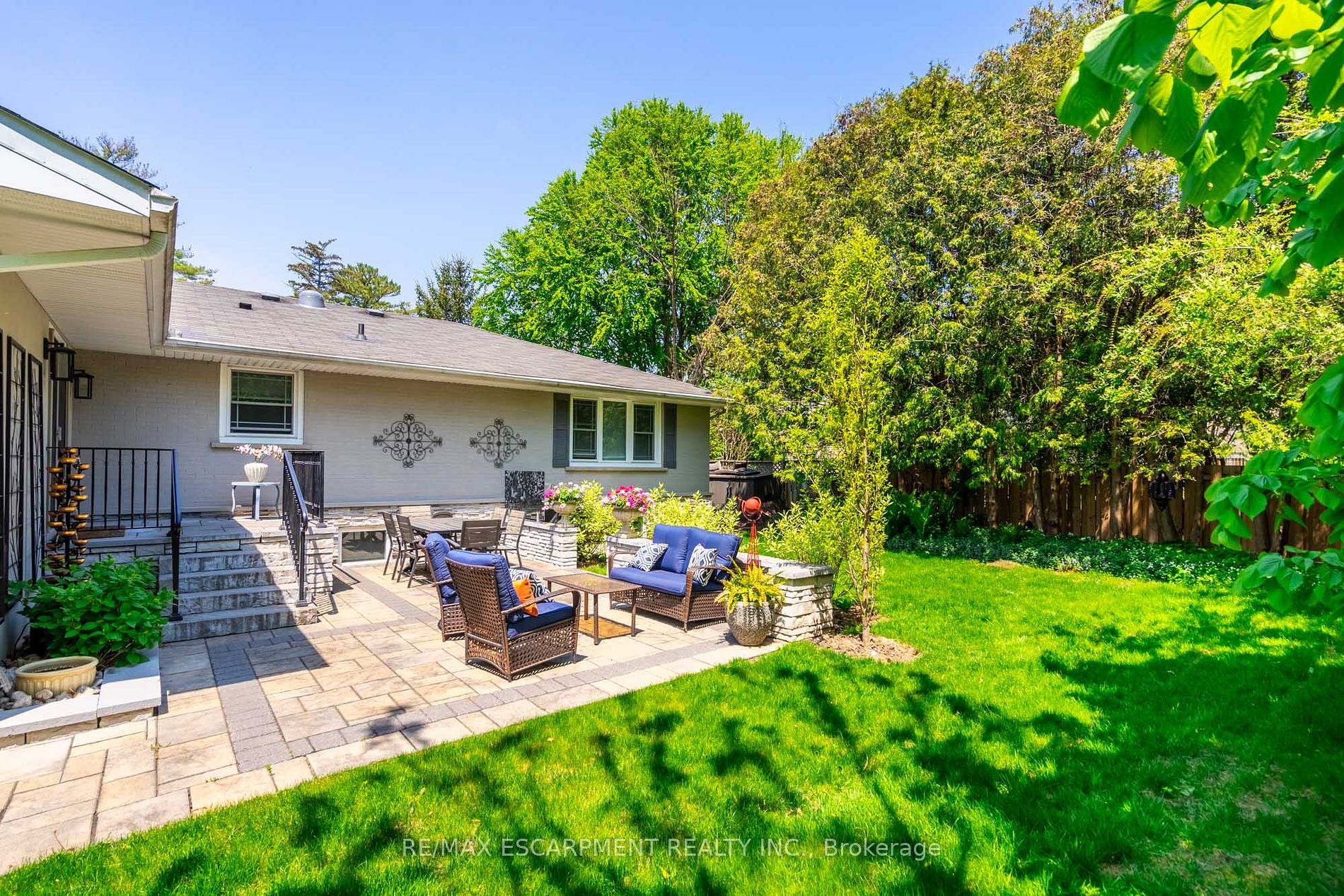 4306 Lakeshore Road
