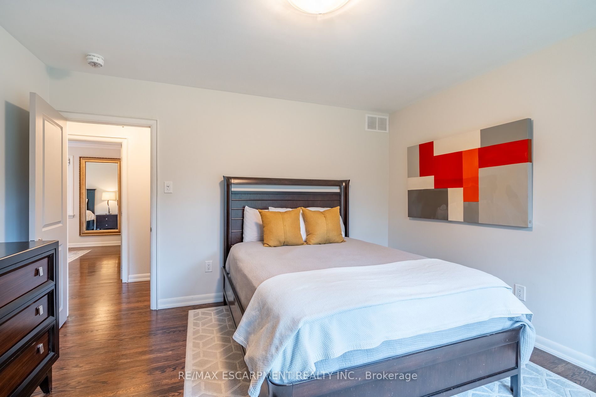 4306 Lakeshore Road