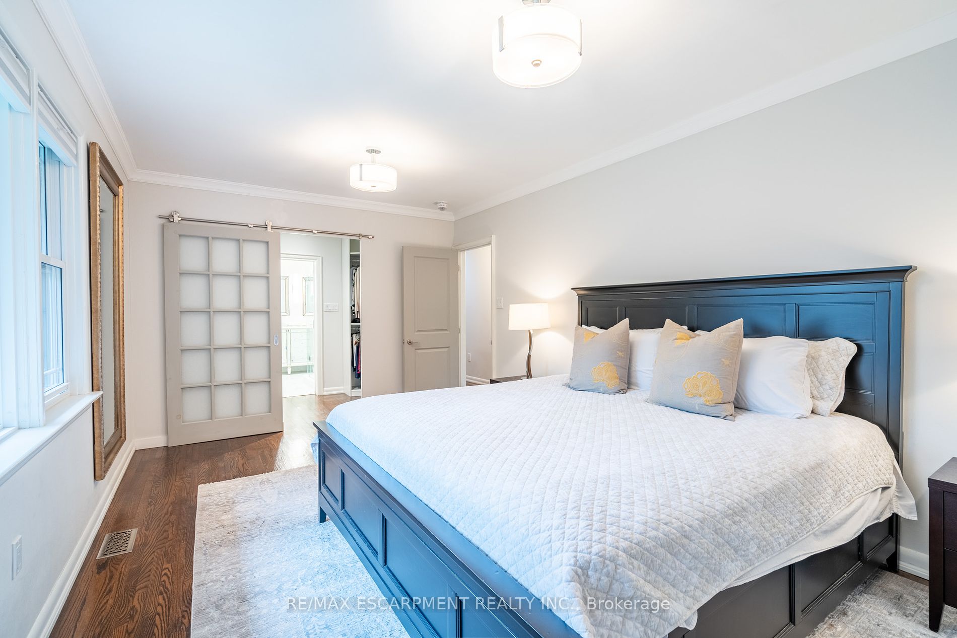 4306 Lakeshore Road