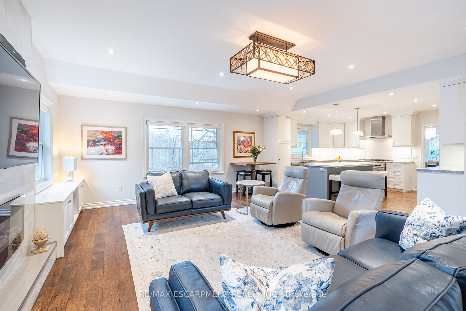 4306 Lakeshore Road