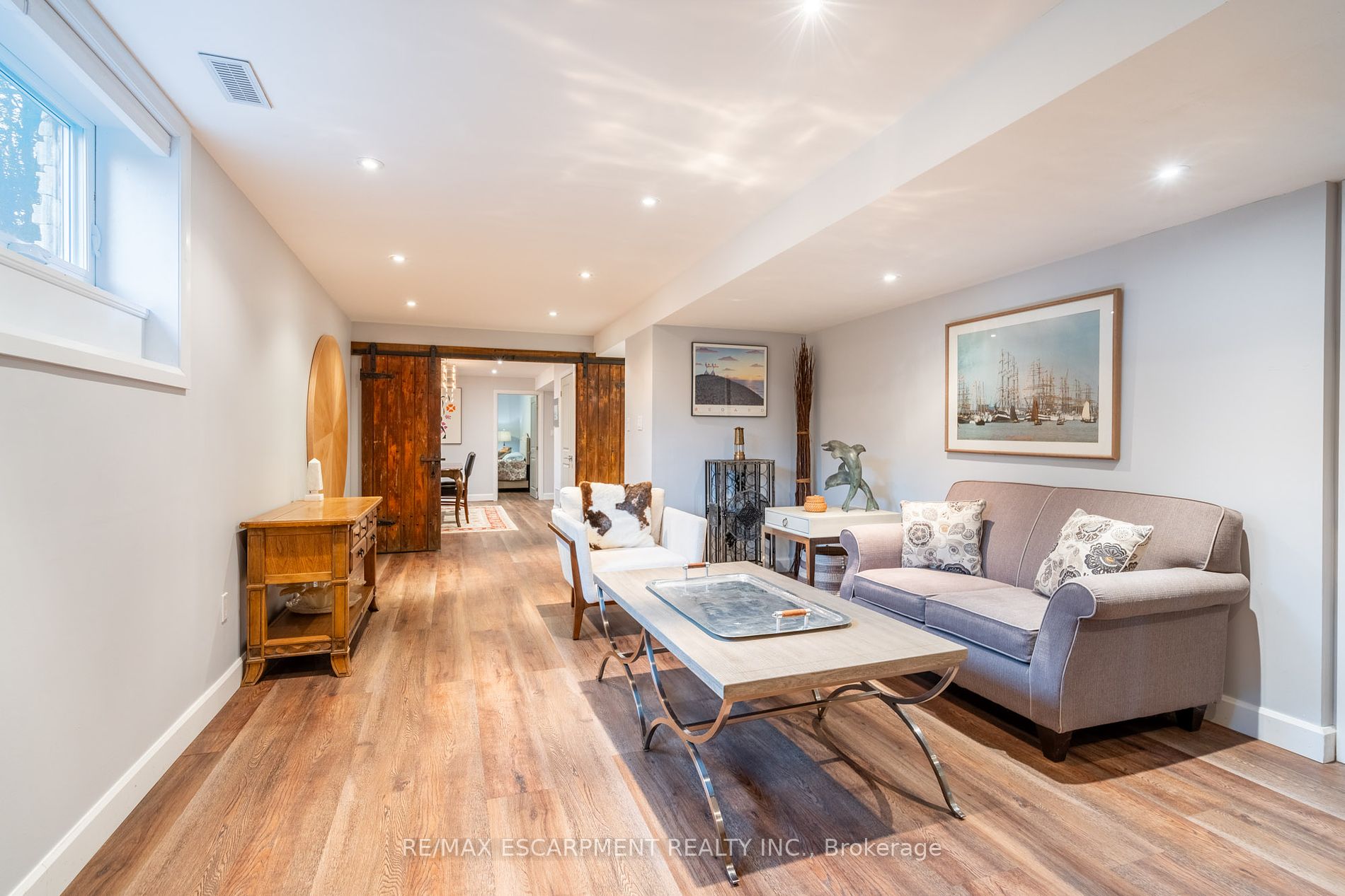 4306 Lakeshore Road