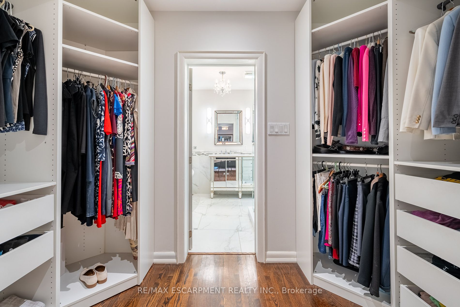 4306 Lakeshore Road
