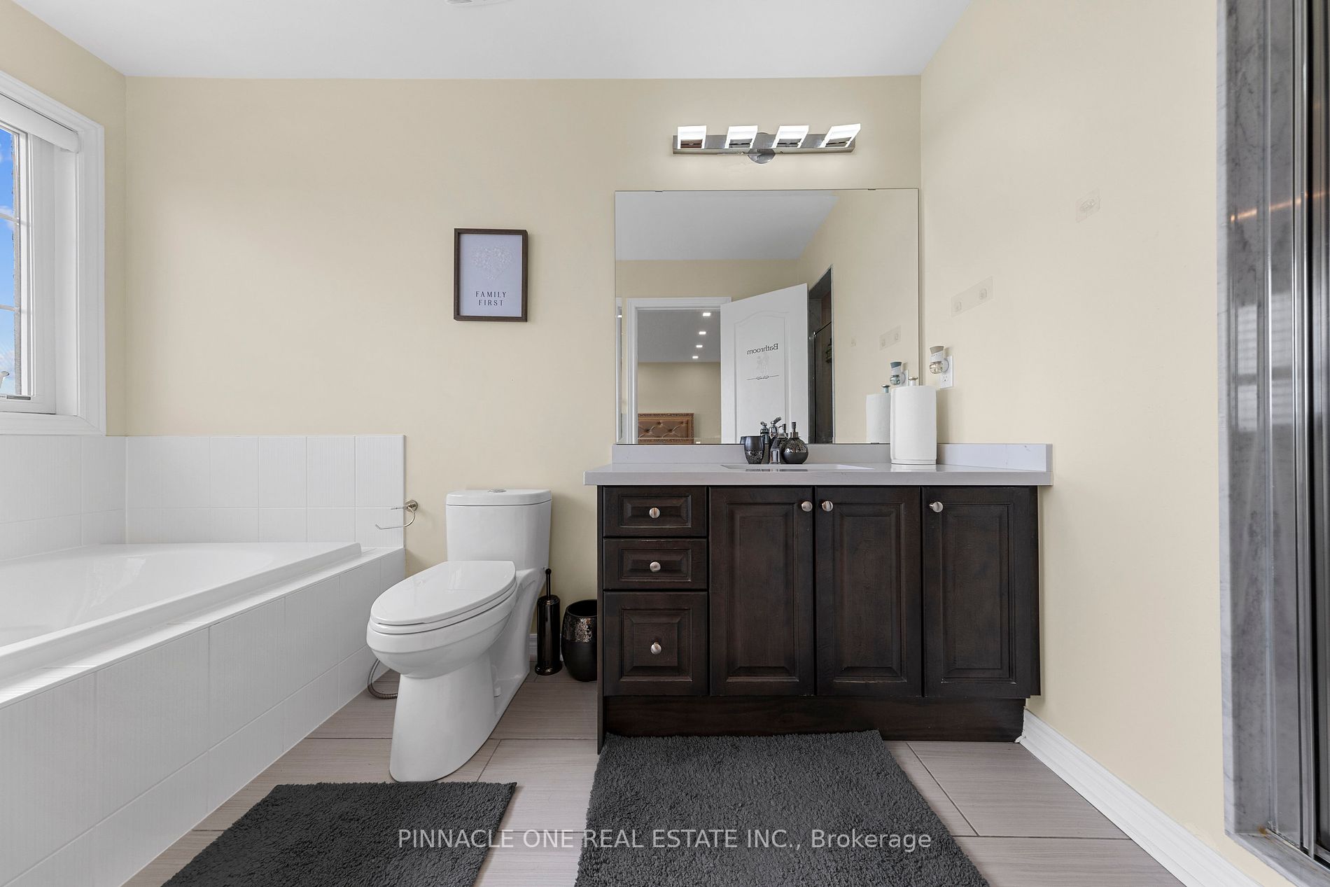 142 Sky Harbour Dr
