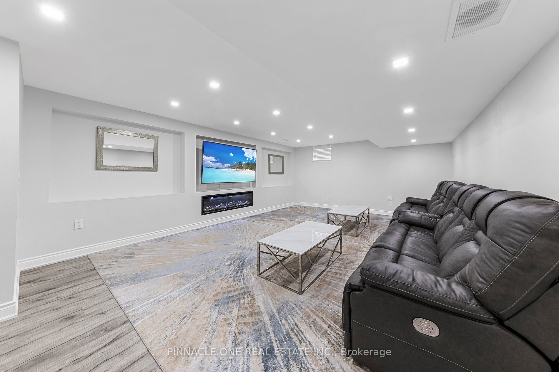 142 Sky Harbour Dr