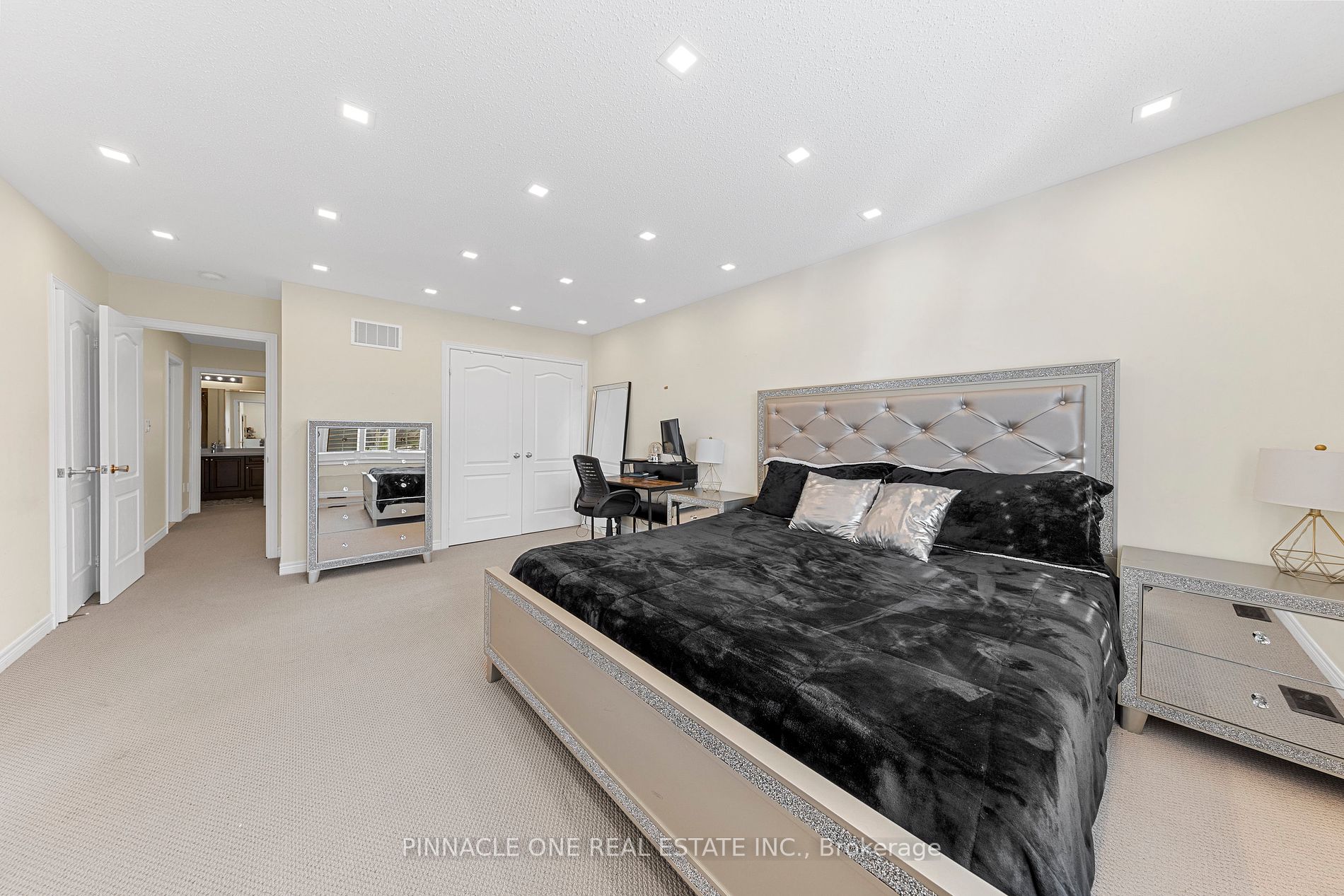 142 Sky Harbour Dr