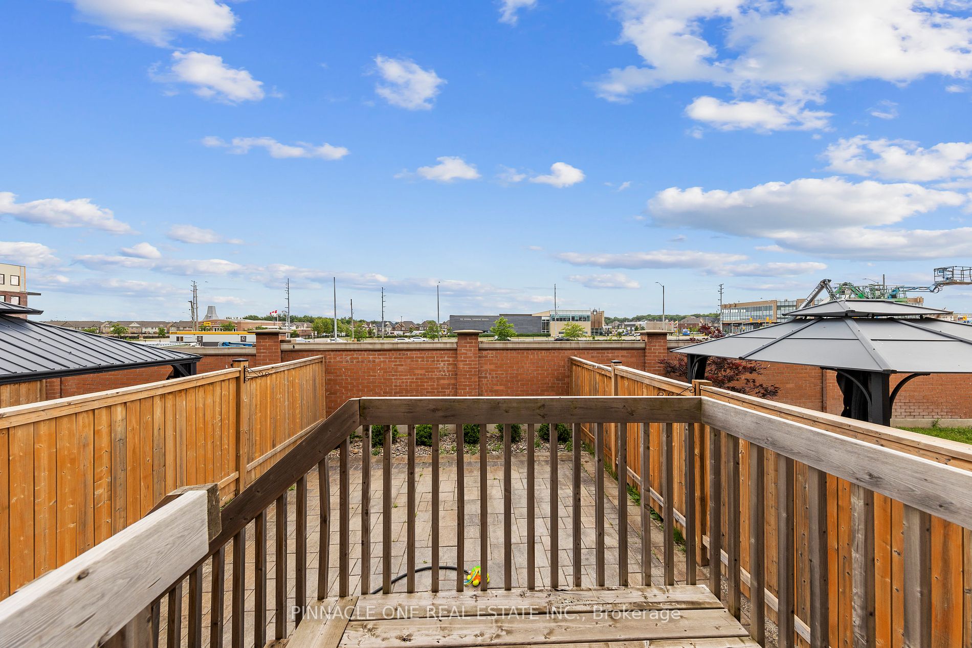 142 Sky Harbour Dr
