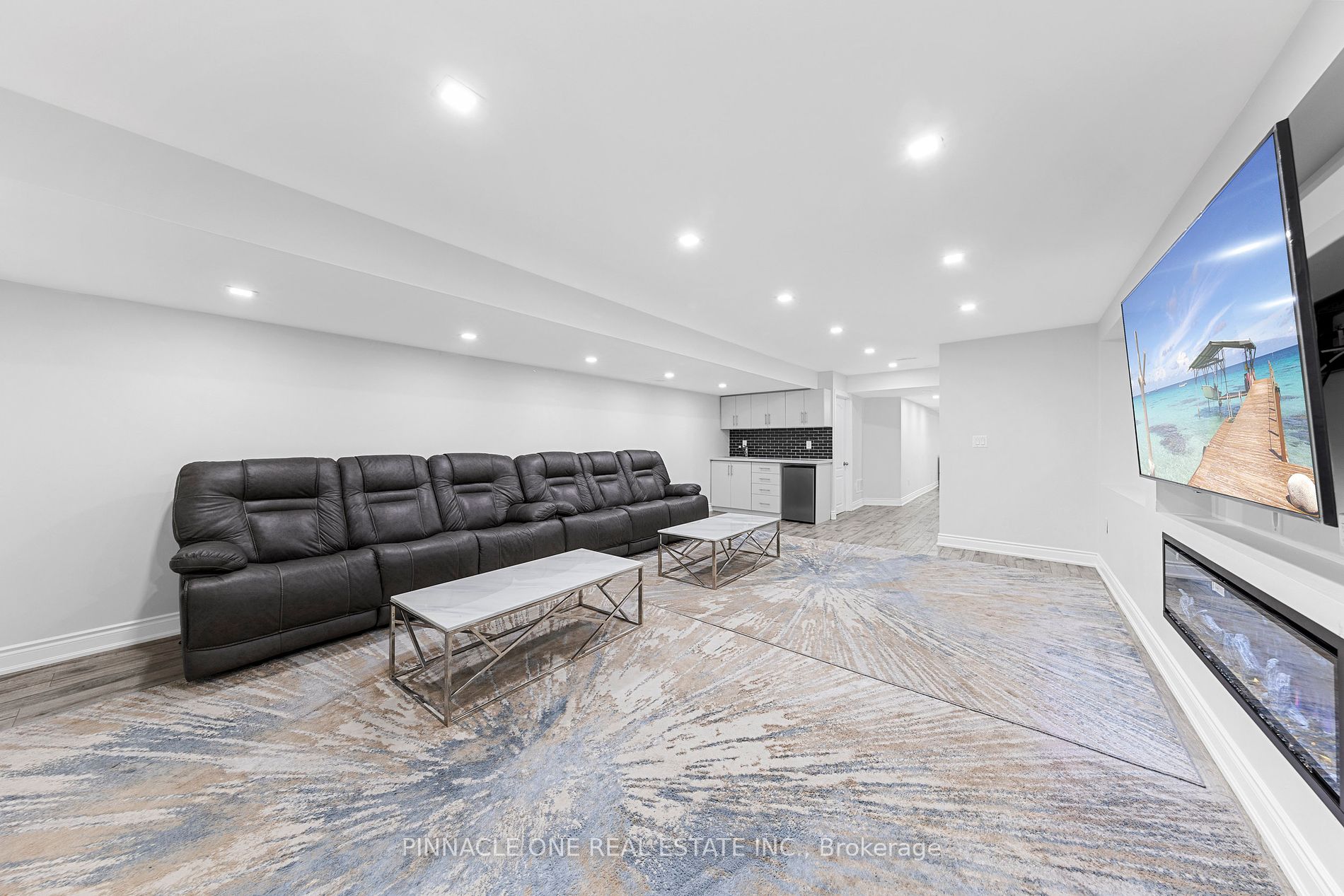 142 Sky Harbour Dr