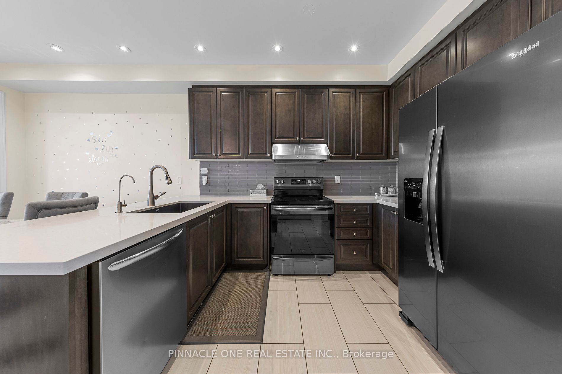 142 Sky Harbour Dr