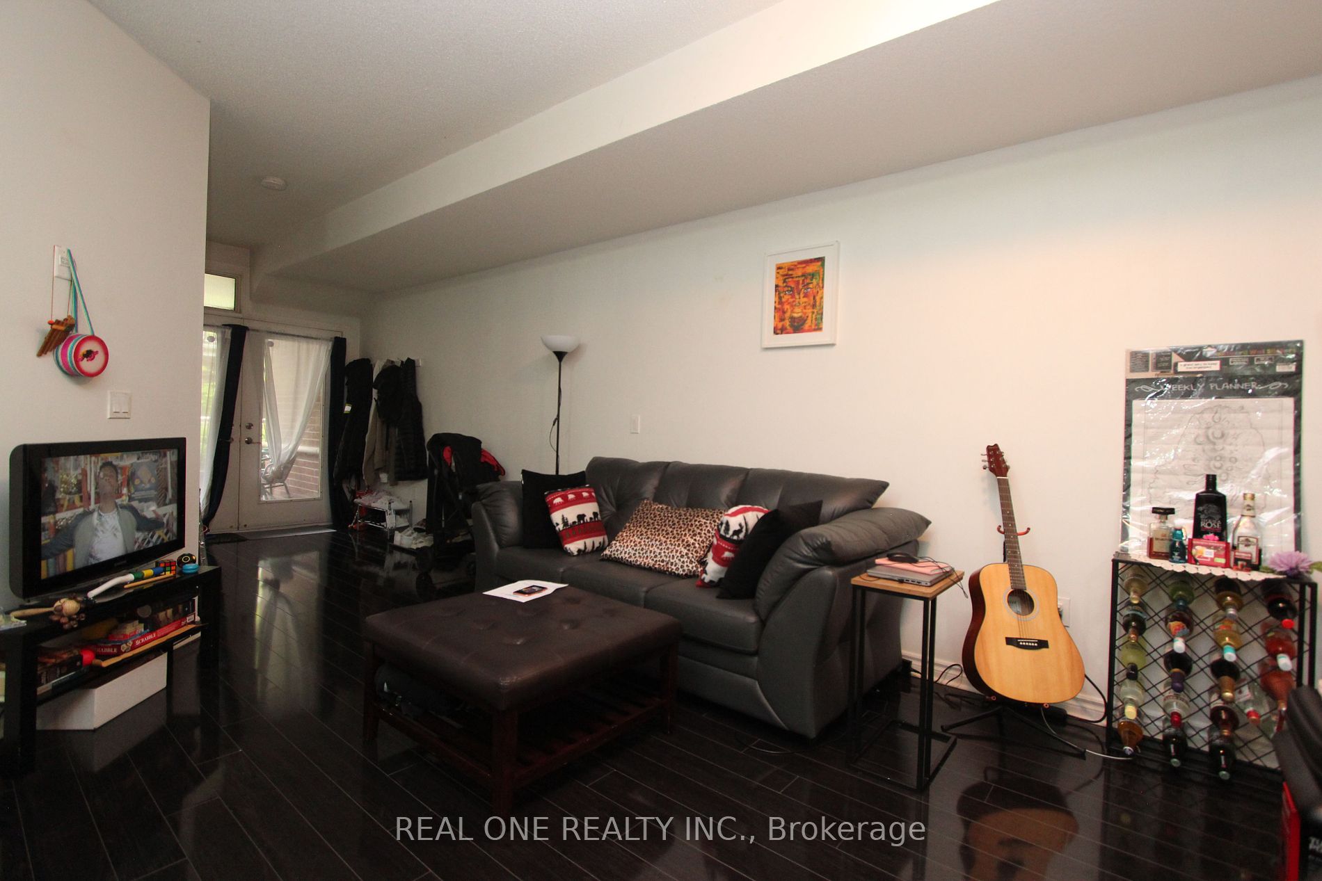 38 Gibson Ave, #11