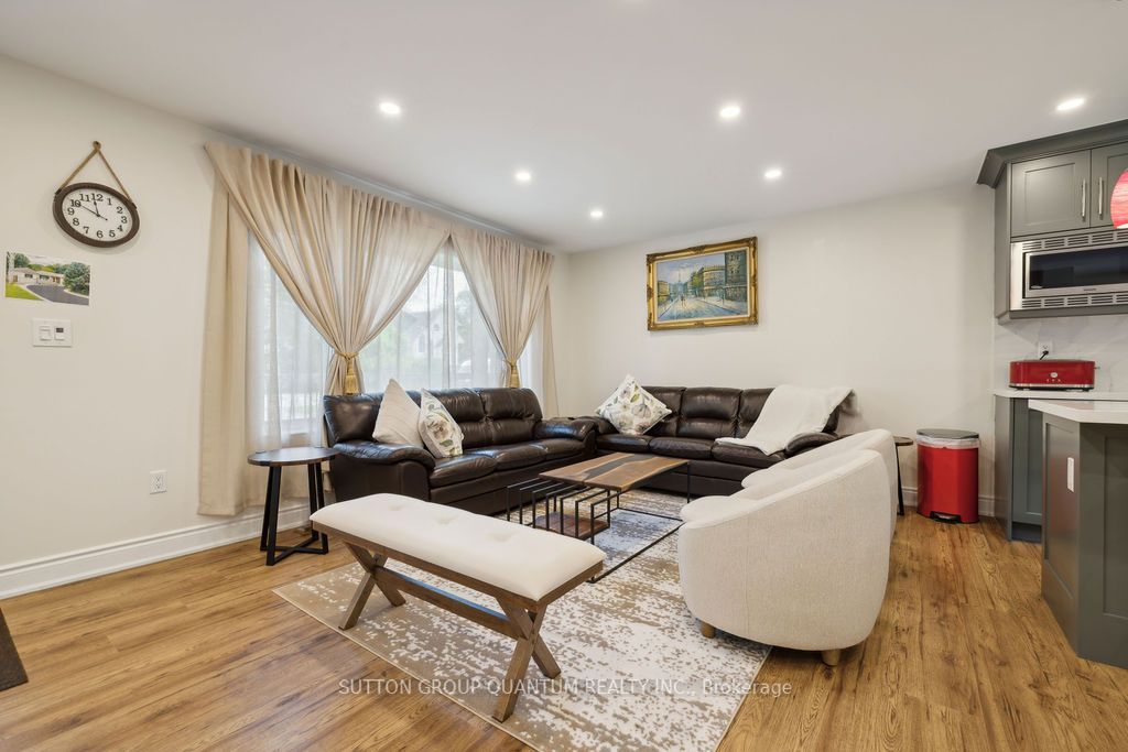 208 Glen Oak Dr