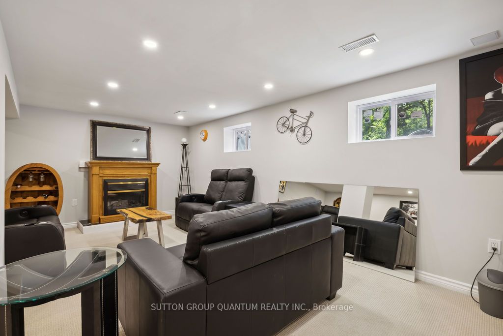 208 Glen Oak Dr