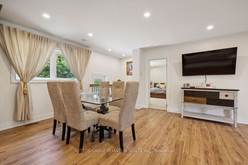 208 Glen Oak Dr