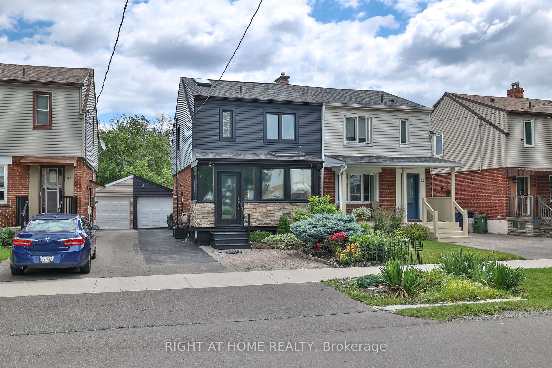 35 Dayton Avenue