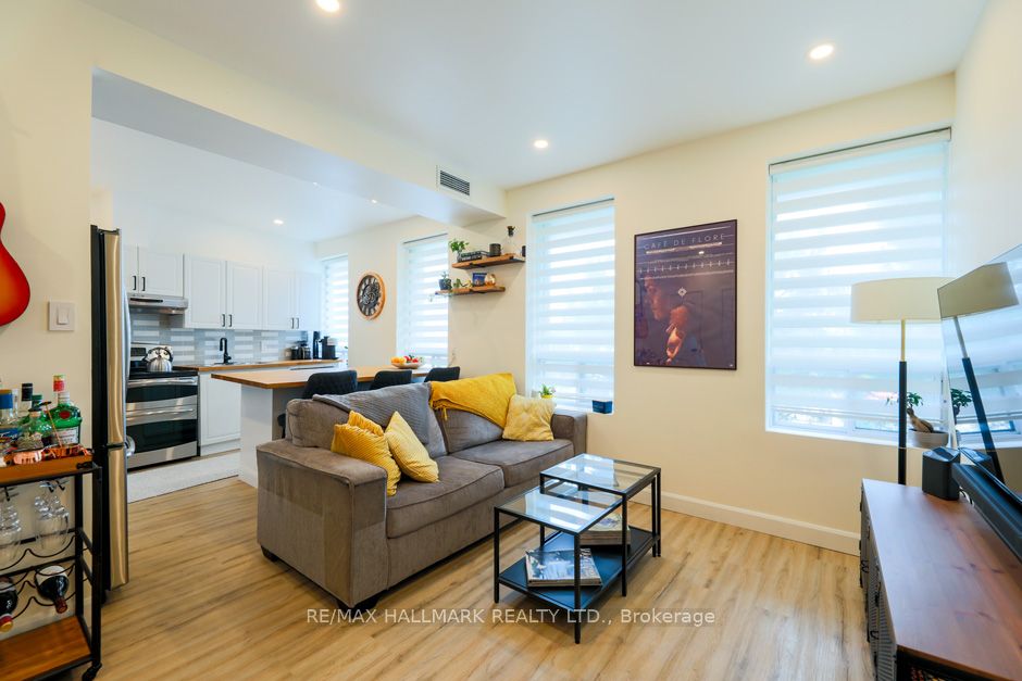 2874 Keele St, #405