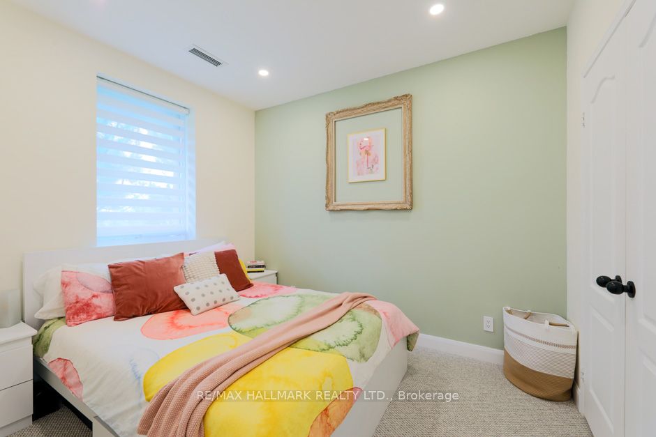 2874 Keele St, #405