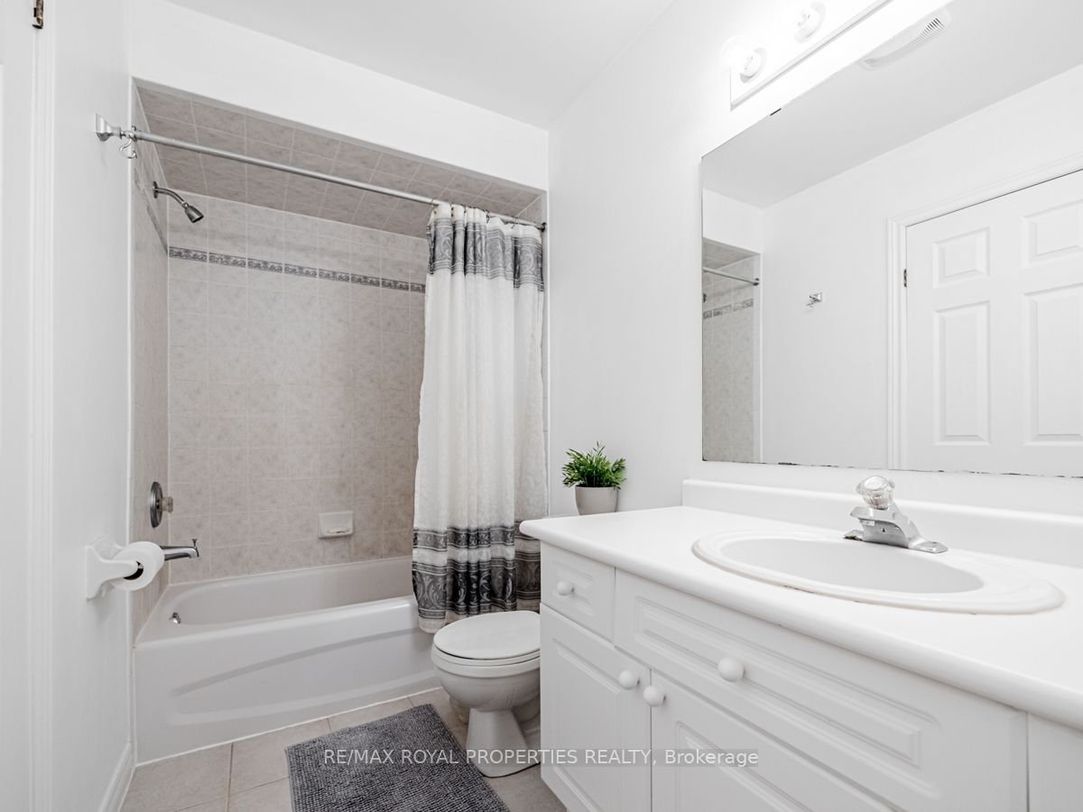 1492 Warbler Rd