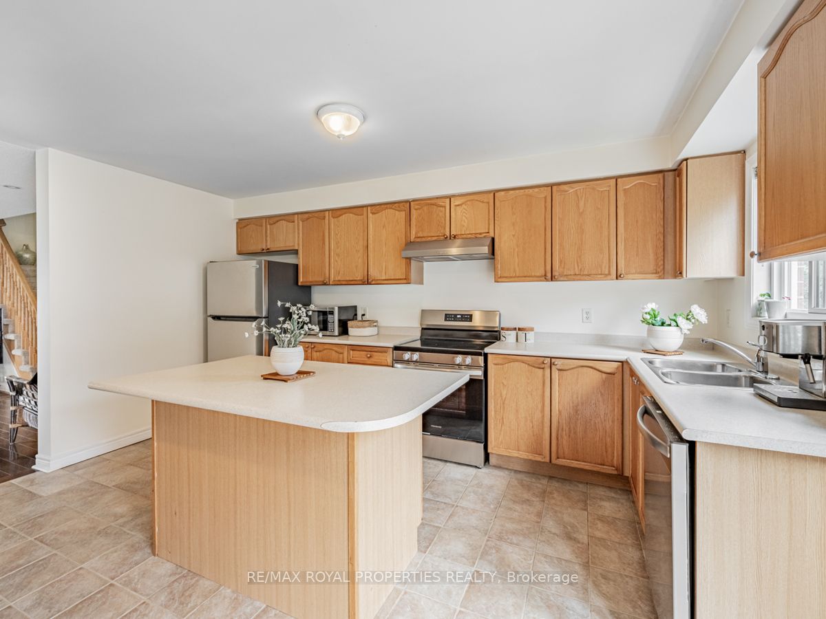 1492 Warbler Rd