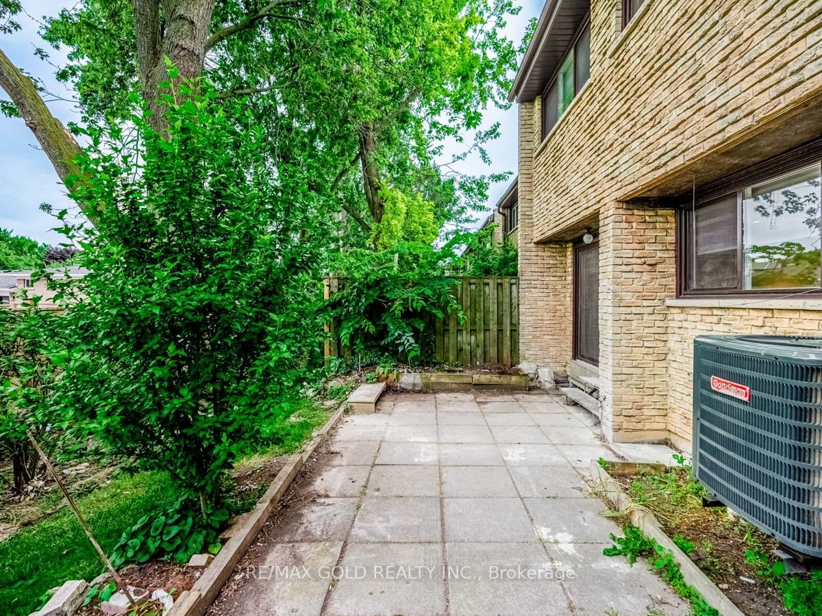 2605 Woodchester Dr, #60