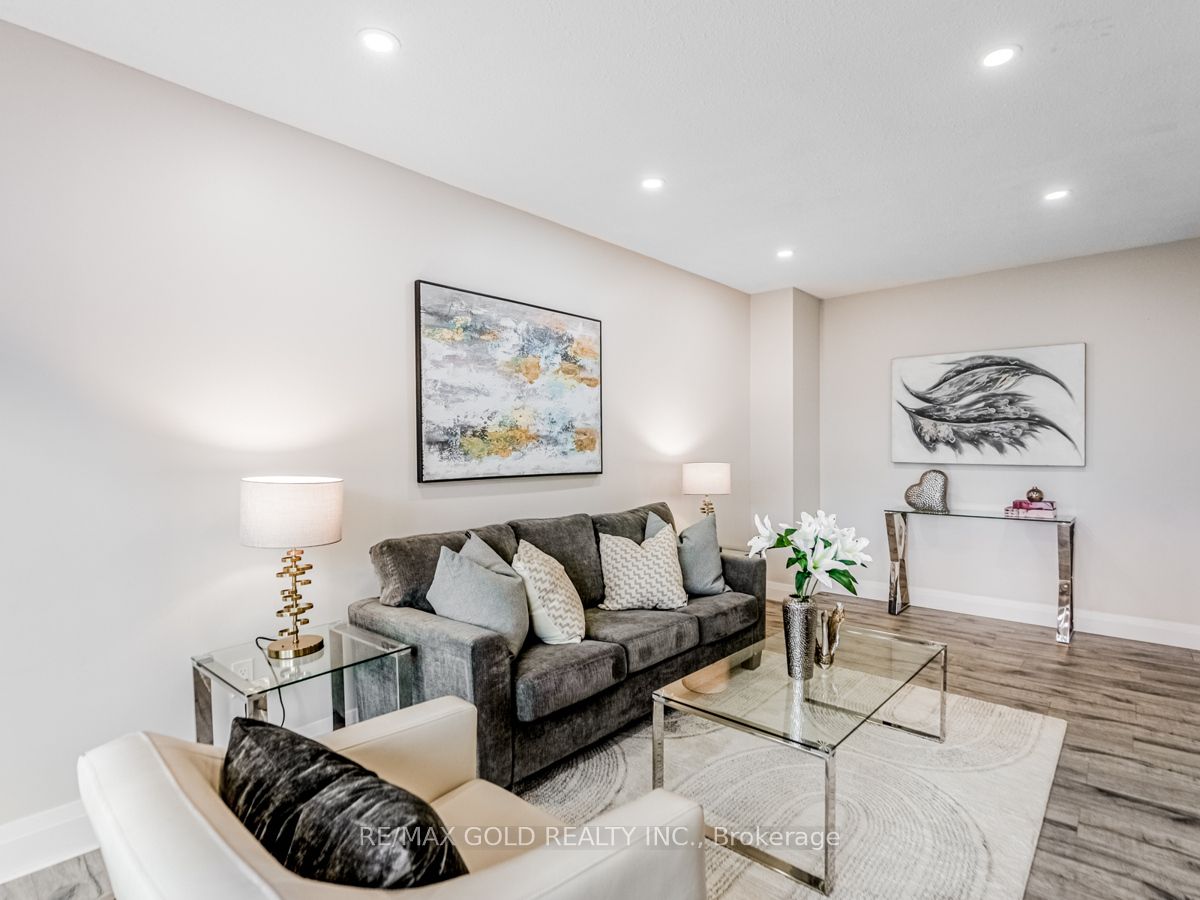 2605 Woodchester Dr, #60