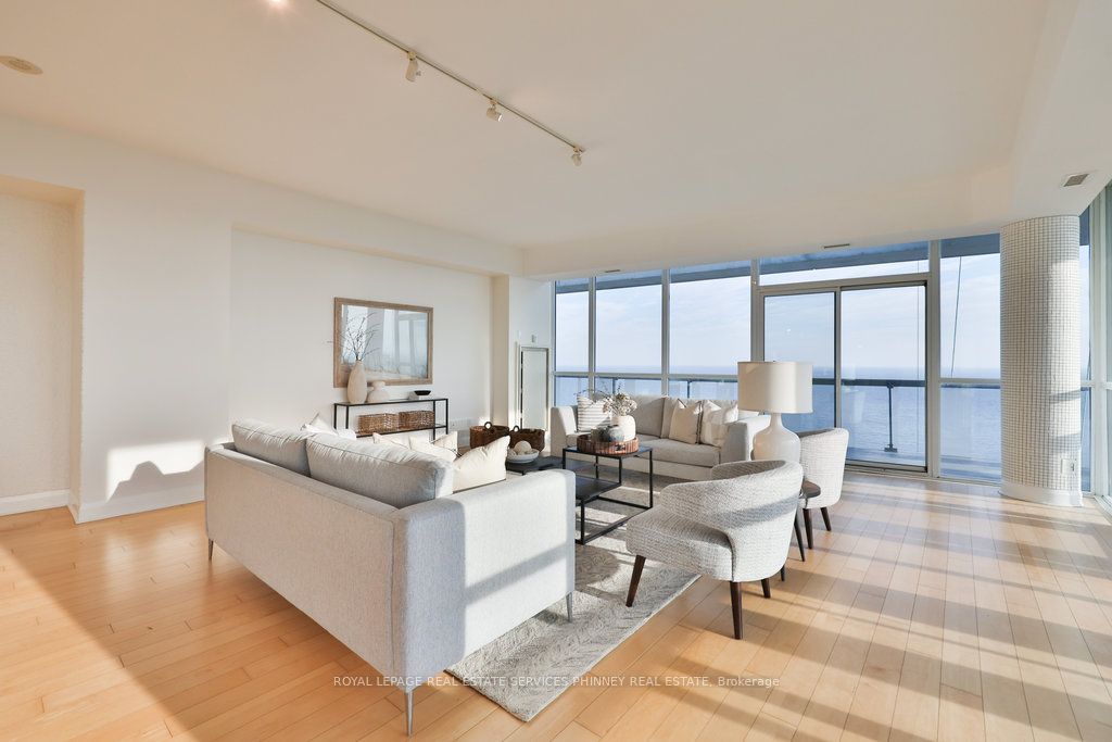 1 Hurontario Street, #2201
