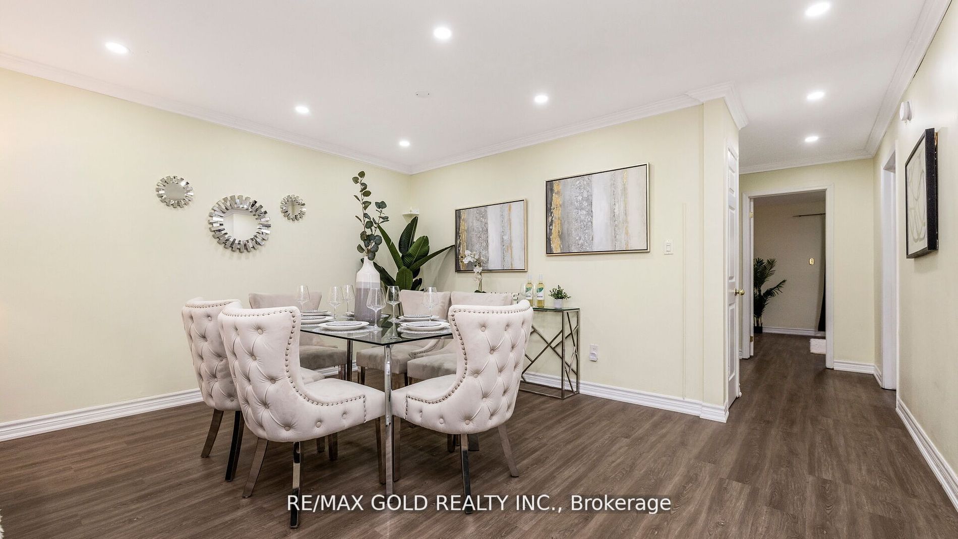 15 Bruce Beer Dr