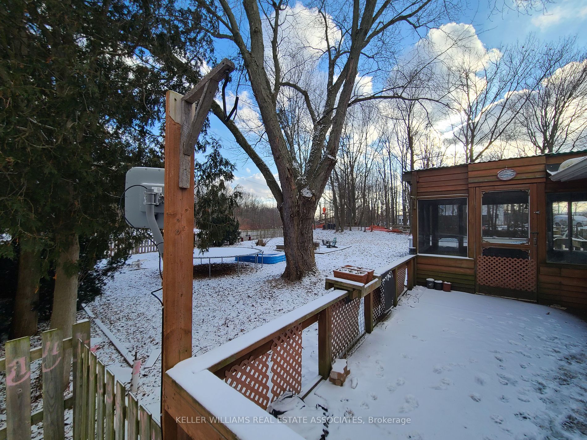 3364 Burnhamthorpe Rd W