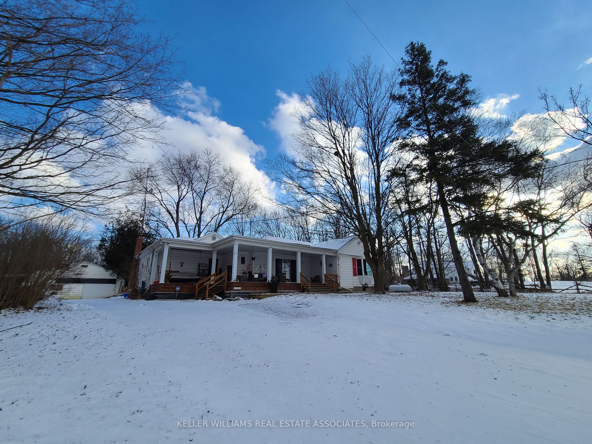 3364 Burnhamthorpe Rd W