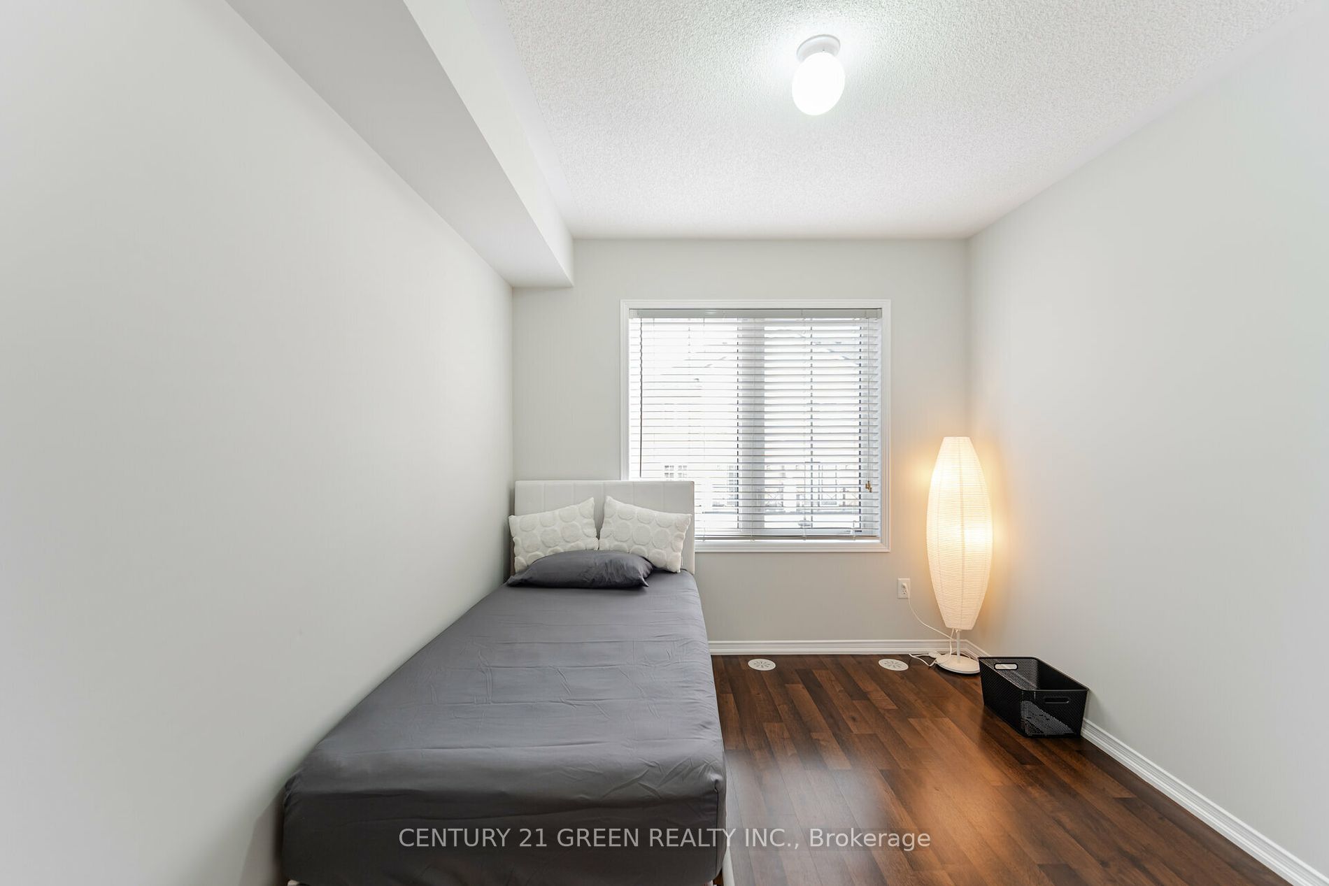 2480 Post Road #14