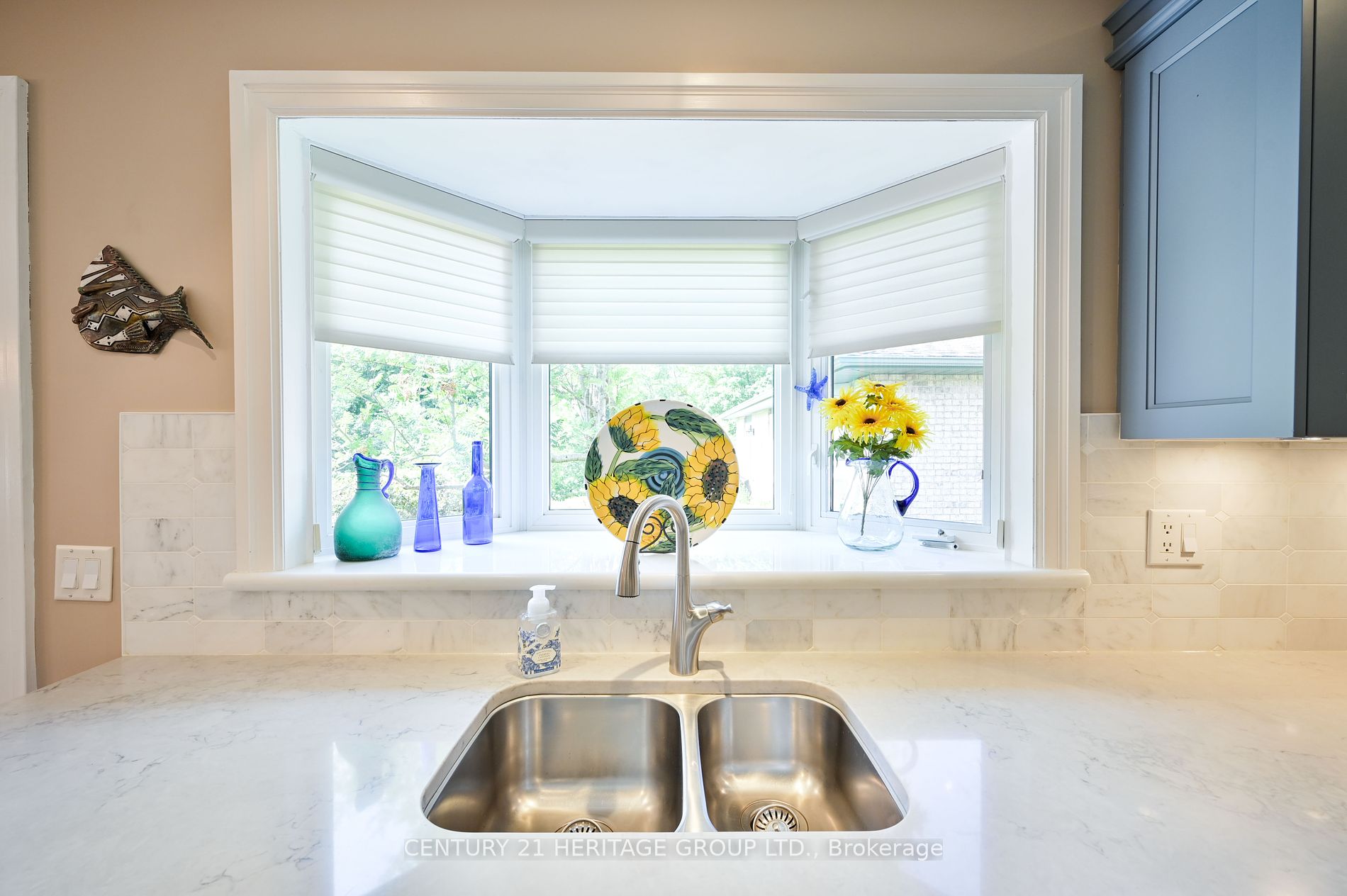23 Reddington Dr, #2