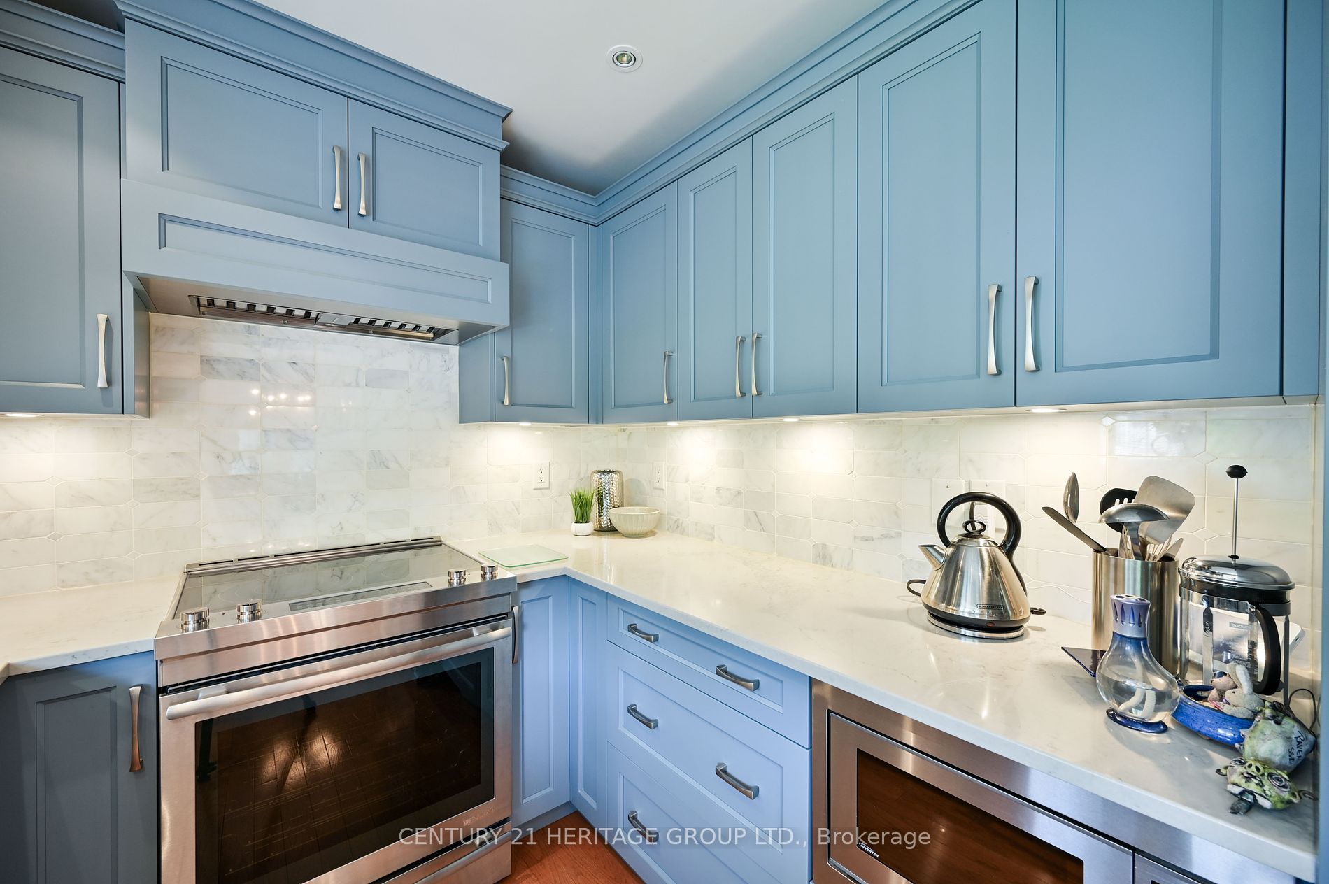 23 Reddington Dr, #2