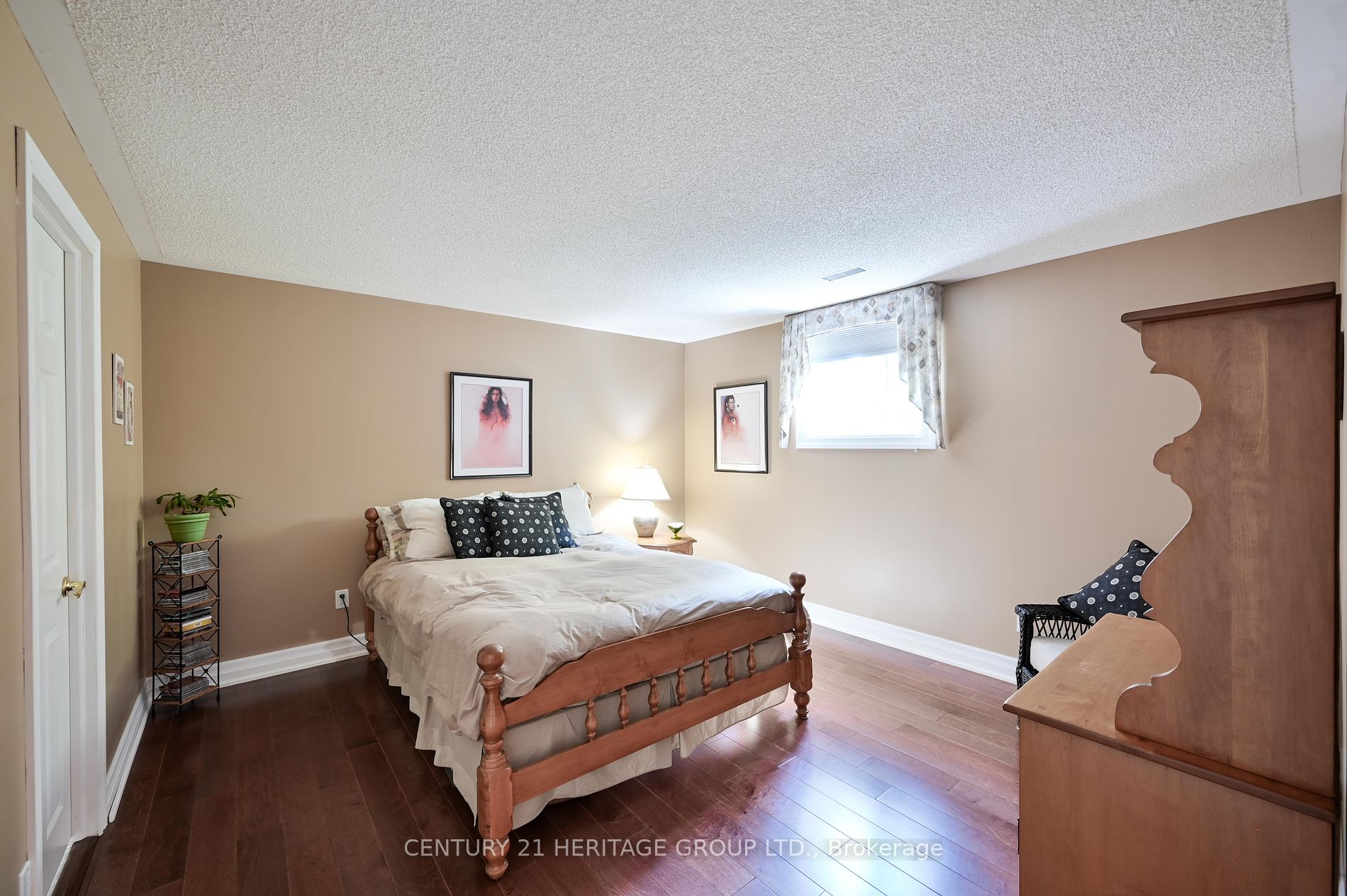 23 Reddington Dr, #2
