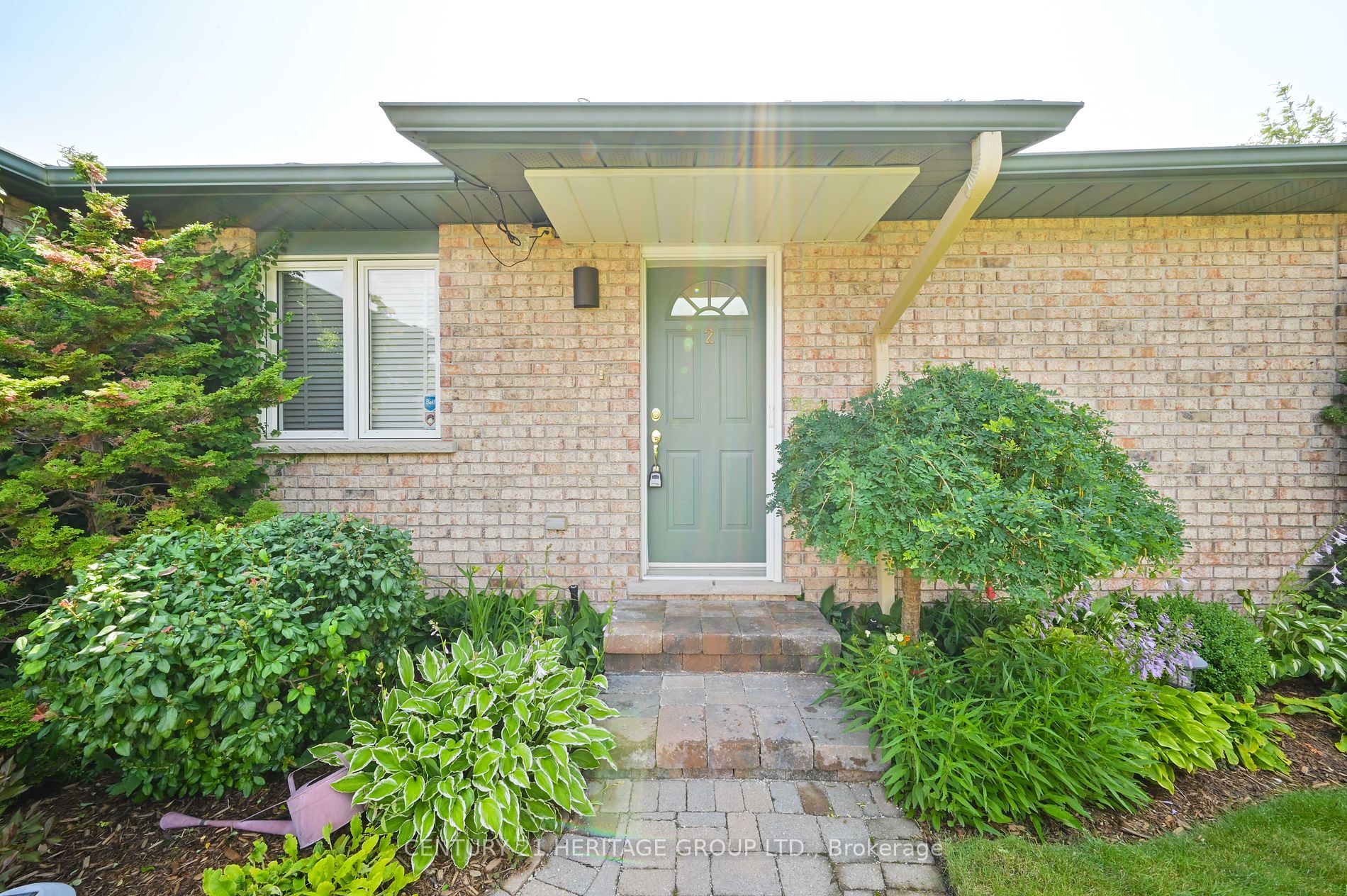 23 Reddington Dr, #2