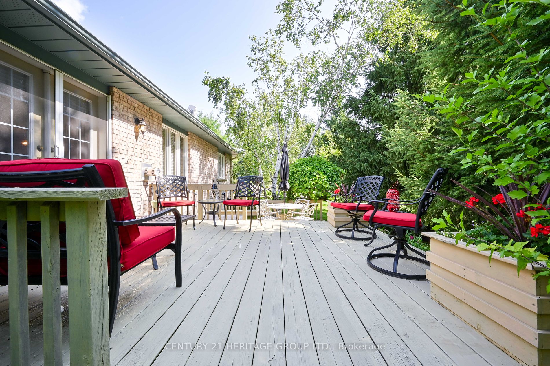 23 Reddington Dr, #2