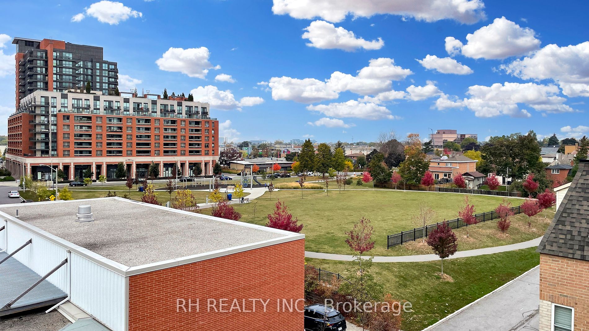 760 Lawrence Ave W, #90