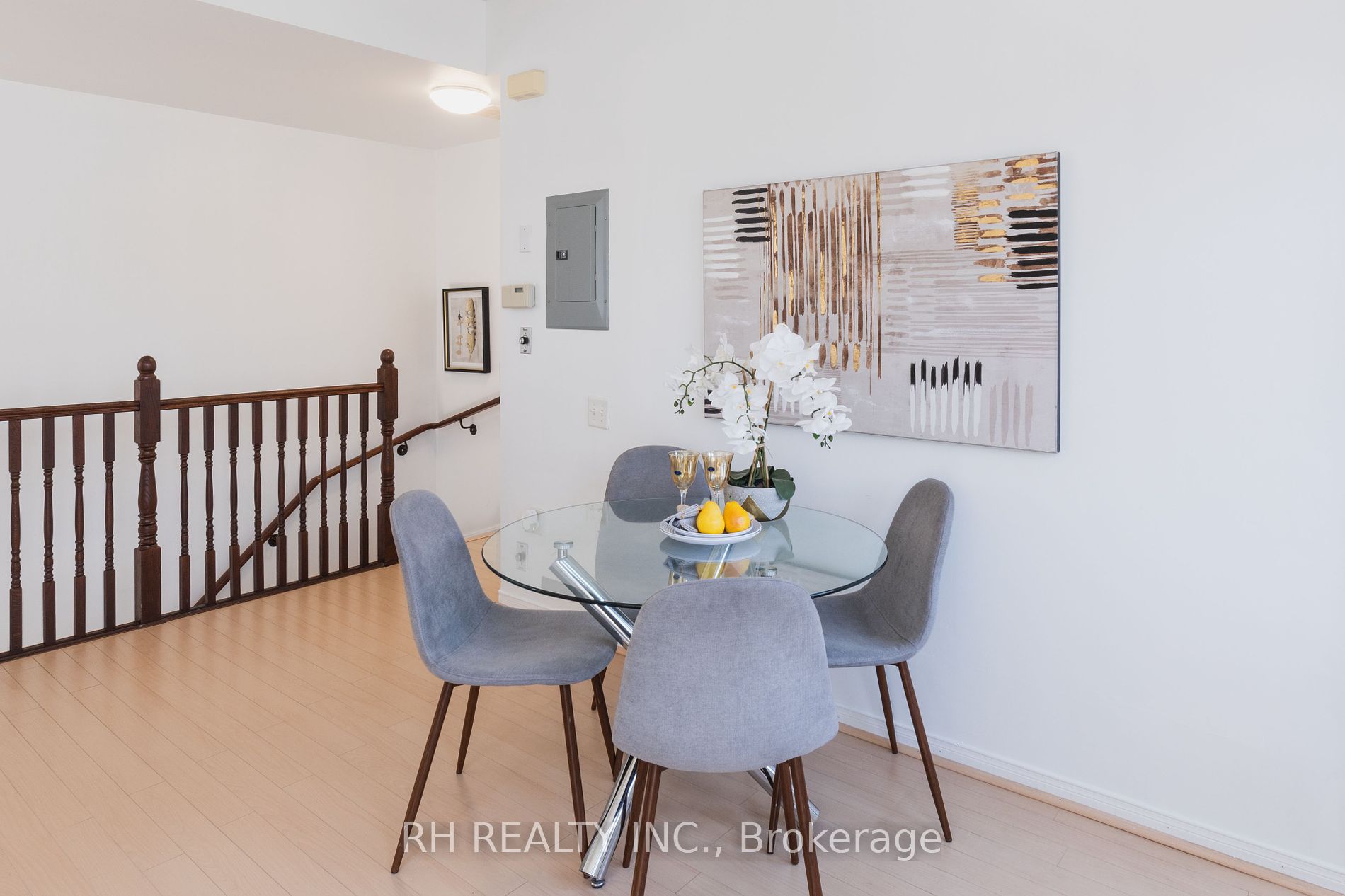 760 Lawrence Ave W, #90