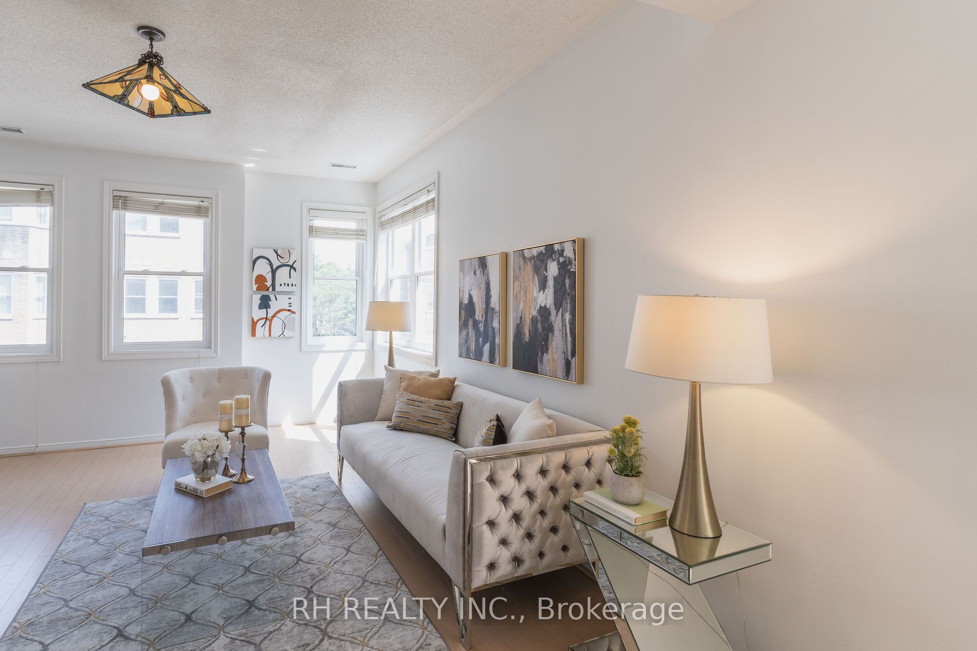 760 Lawrence Ave W, #90
