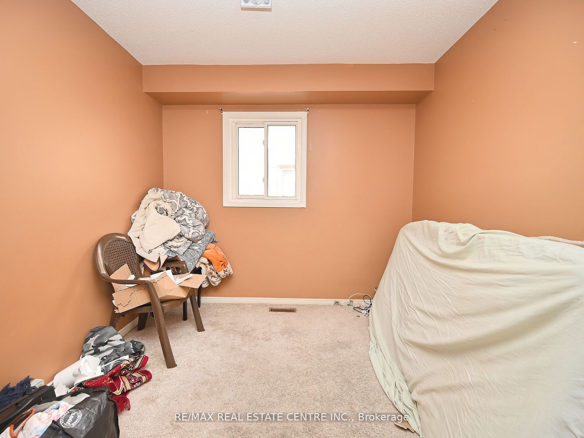 4326 Waterford Cres