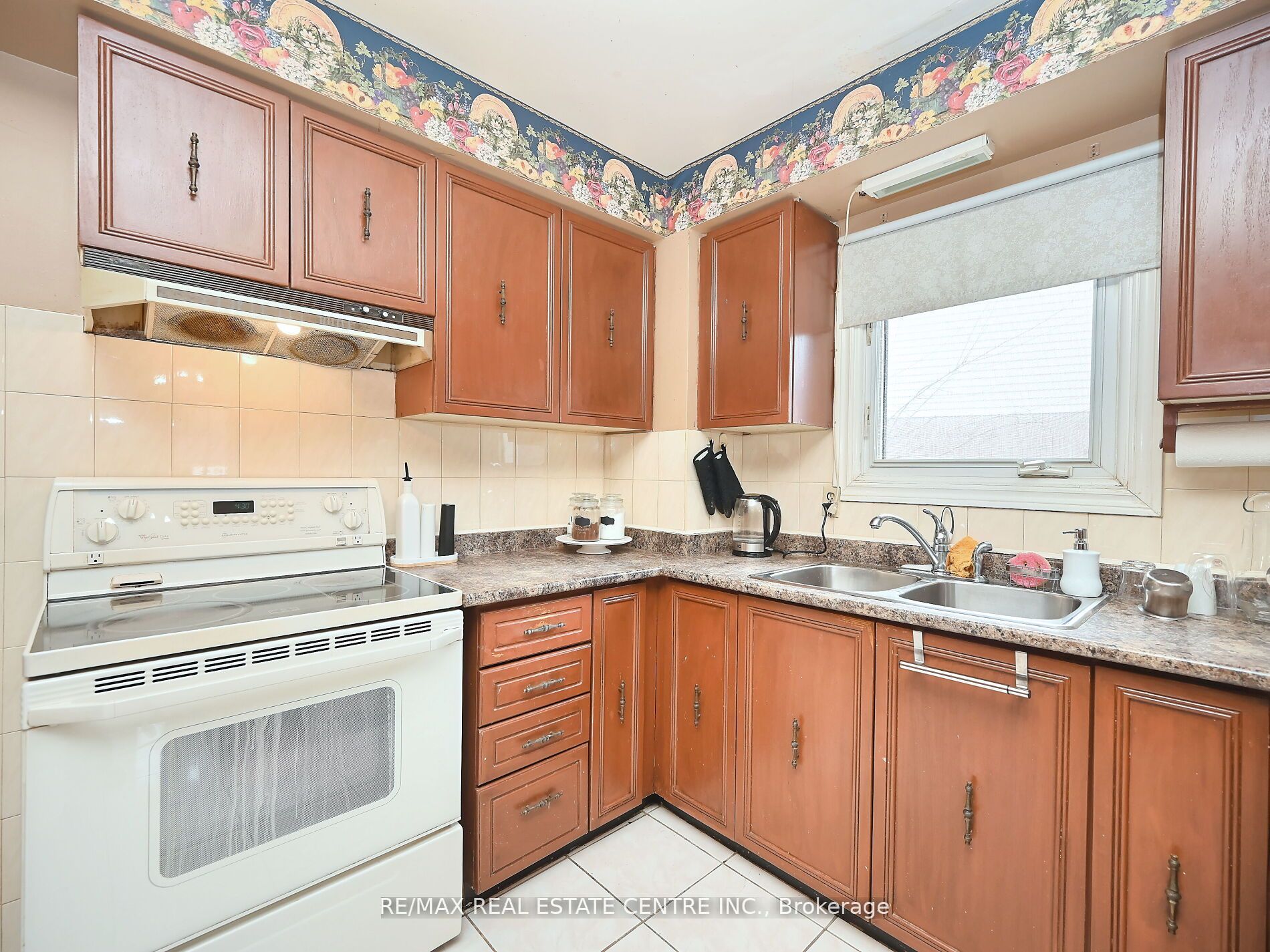4326 Waterford Cres