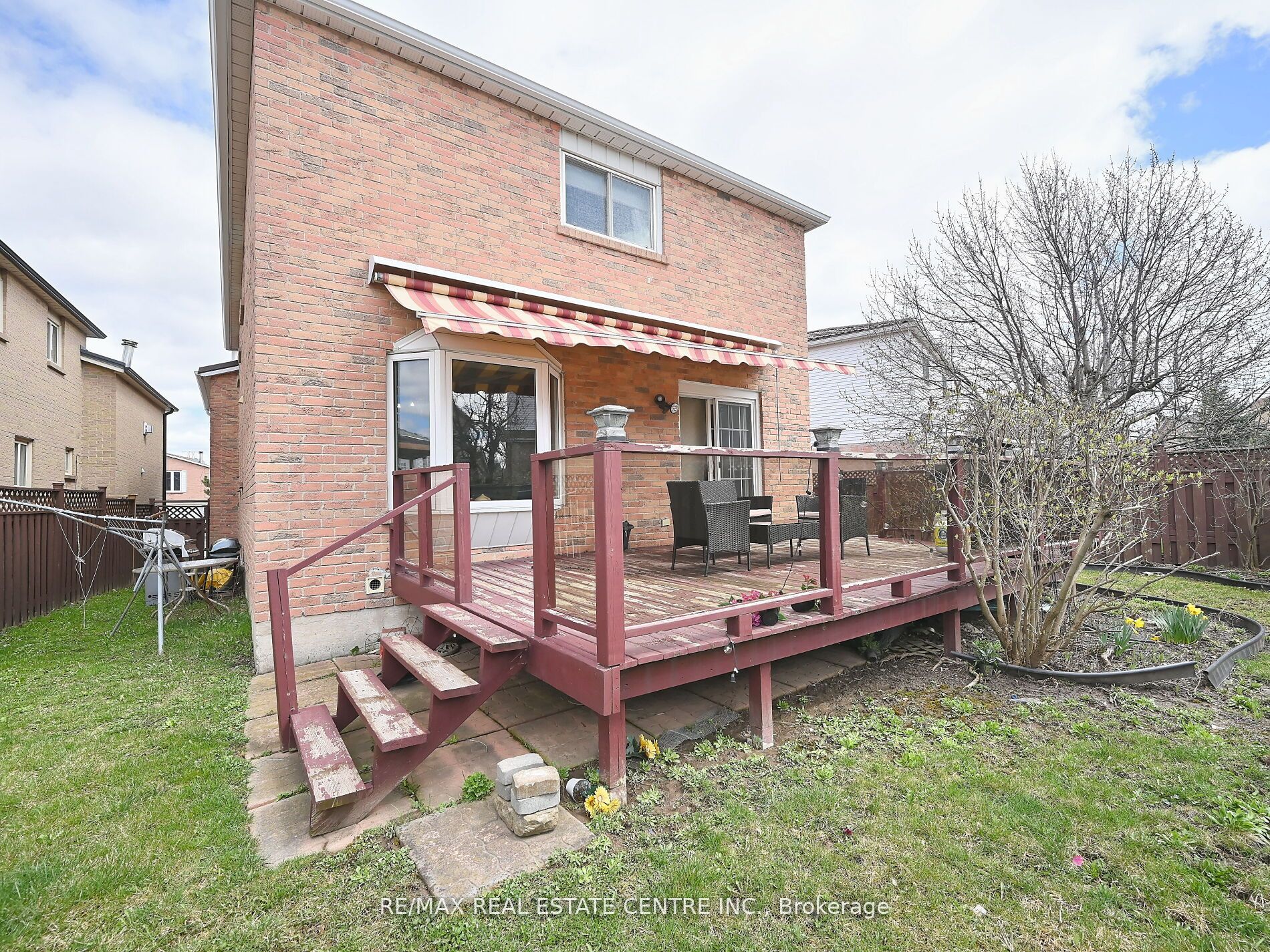 4326 Waterford Cres