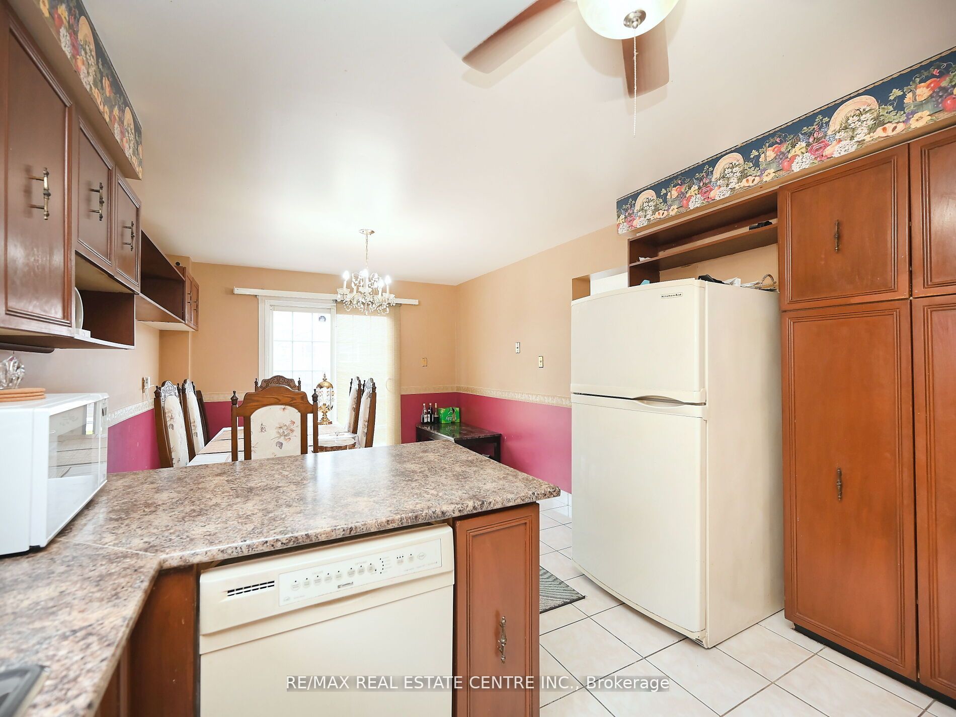 4326 Waterford Cres