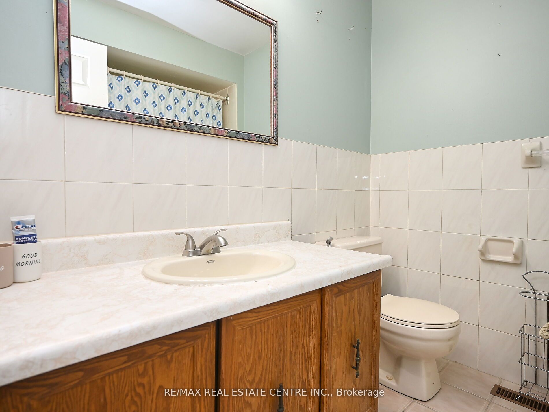 4326 Waterford Cres