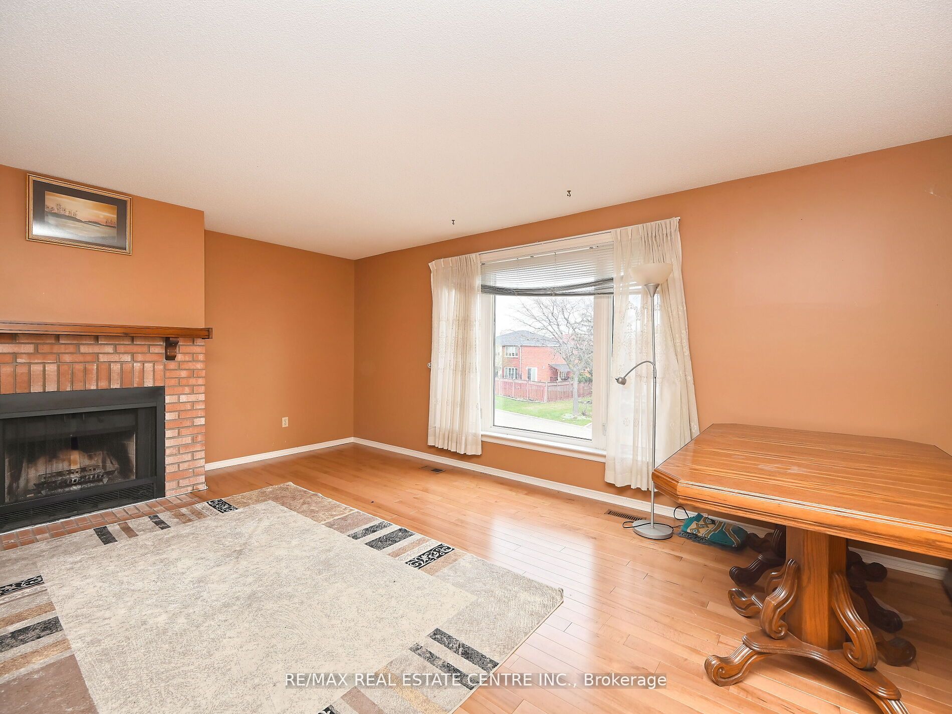 4326 Waterford Cres