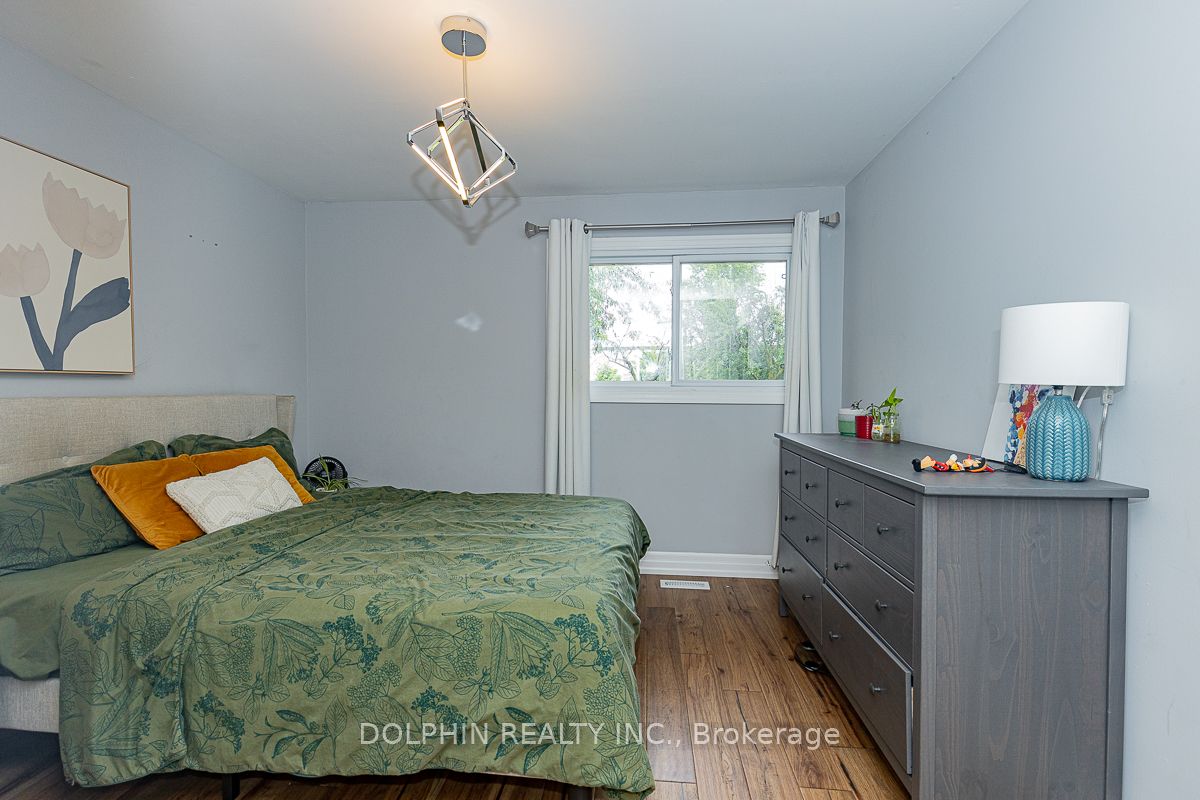 44 Falconer Dr