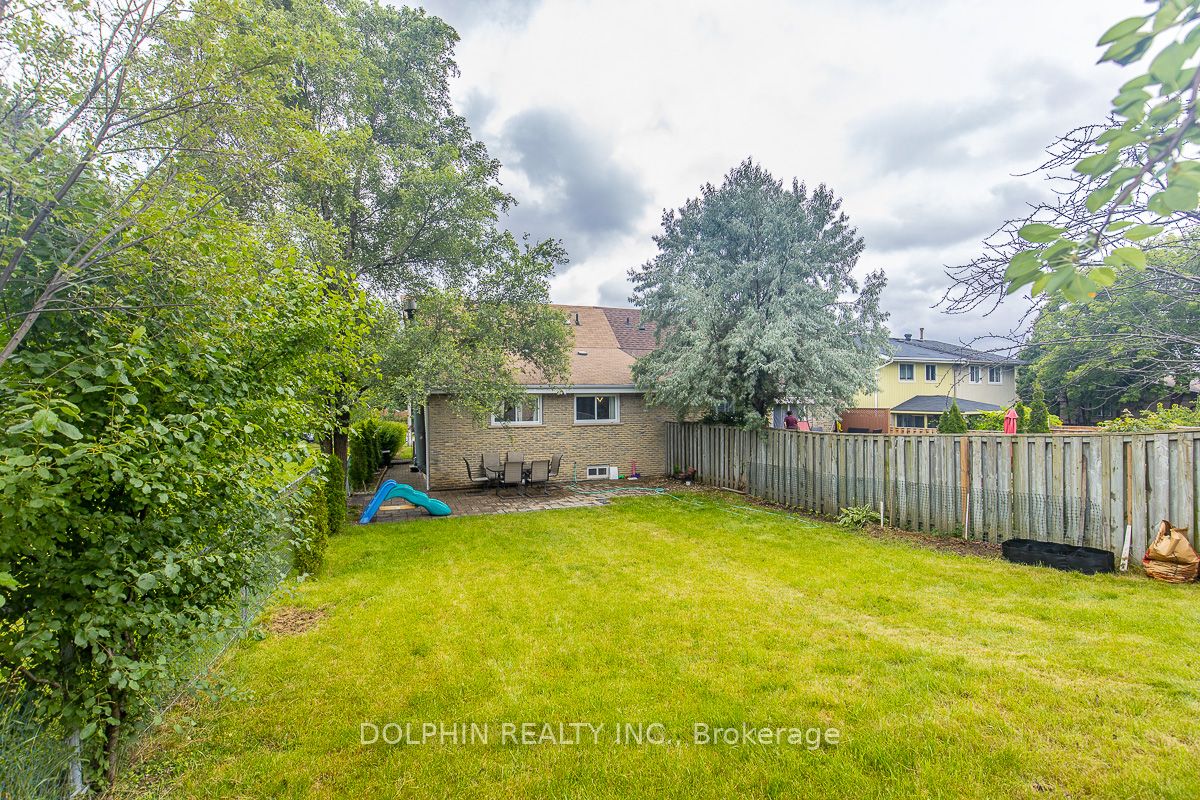 44 Falconer Dr