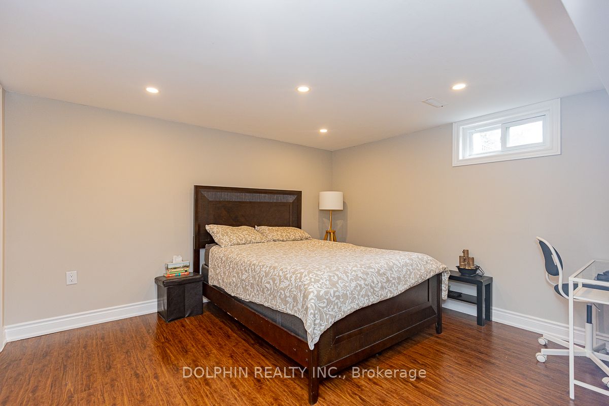 44 Falconer Dr